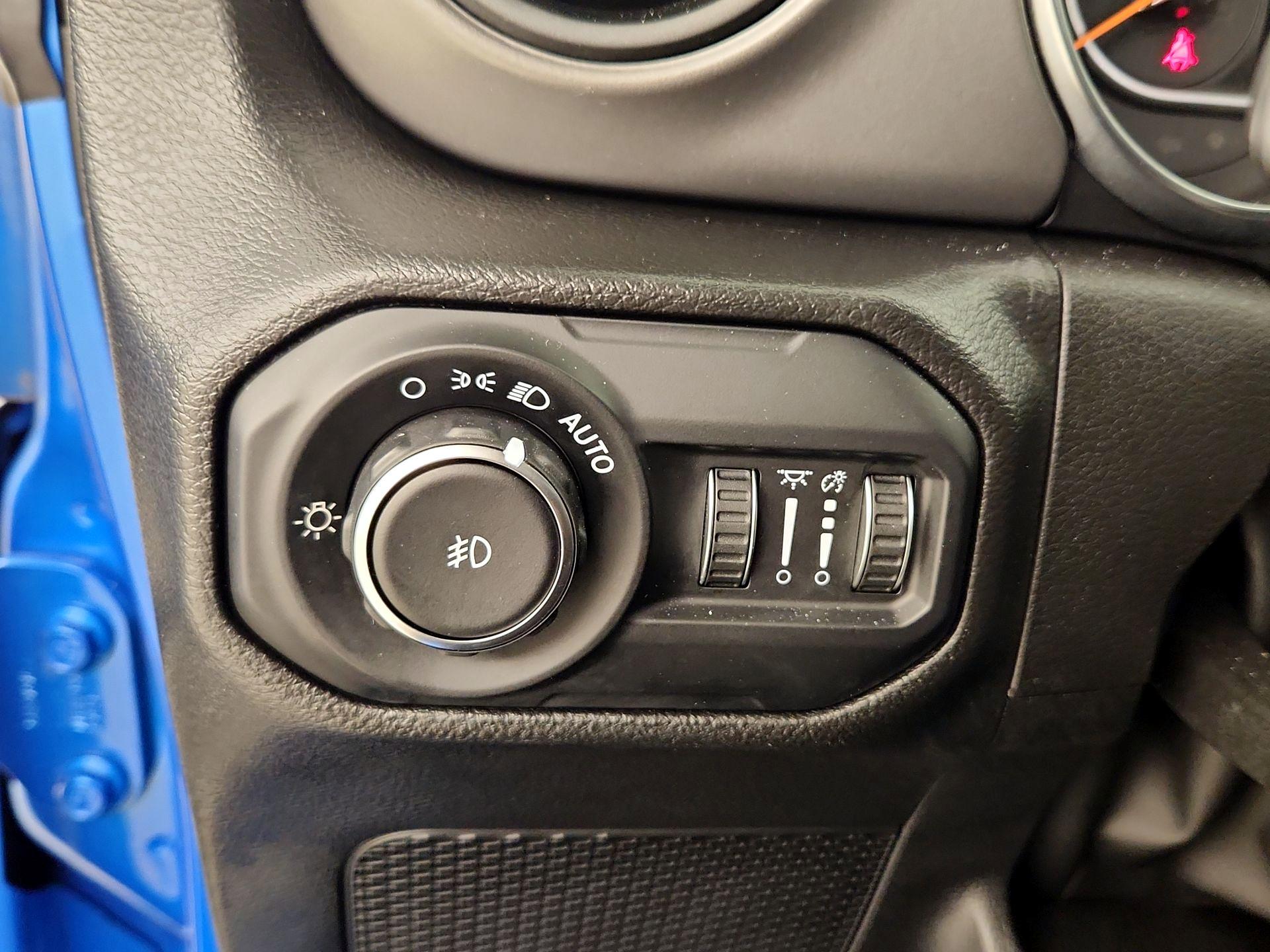 Thumbnail: 2022 Jeep Wrangler - 13