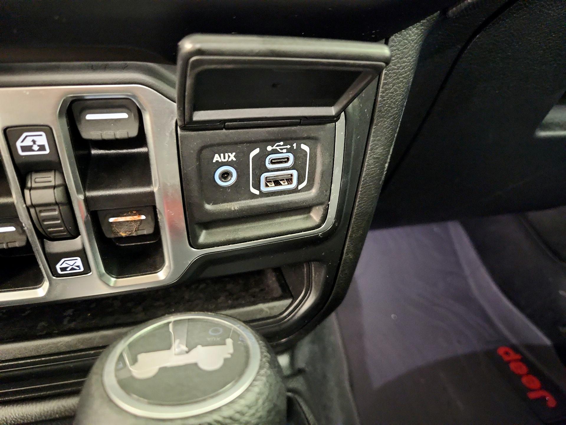 Thumbnail: 2022 Jeep Wrangler - 19