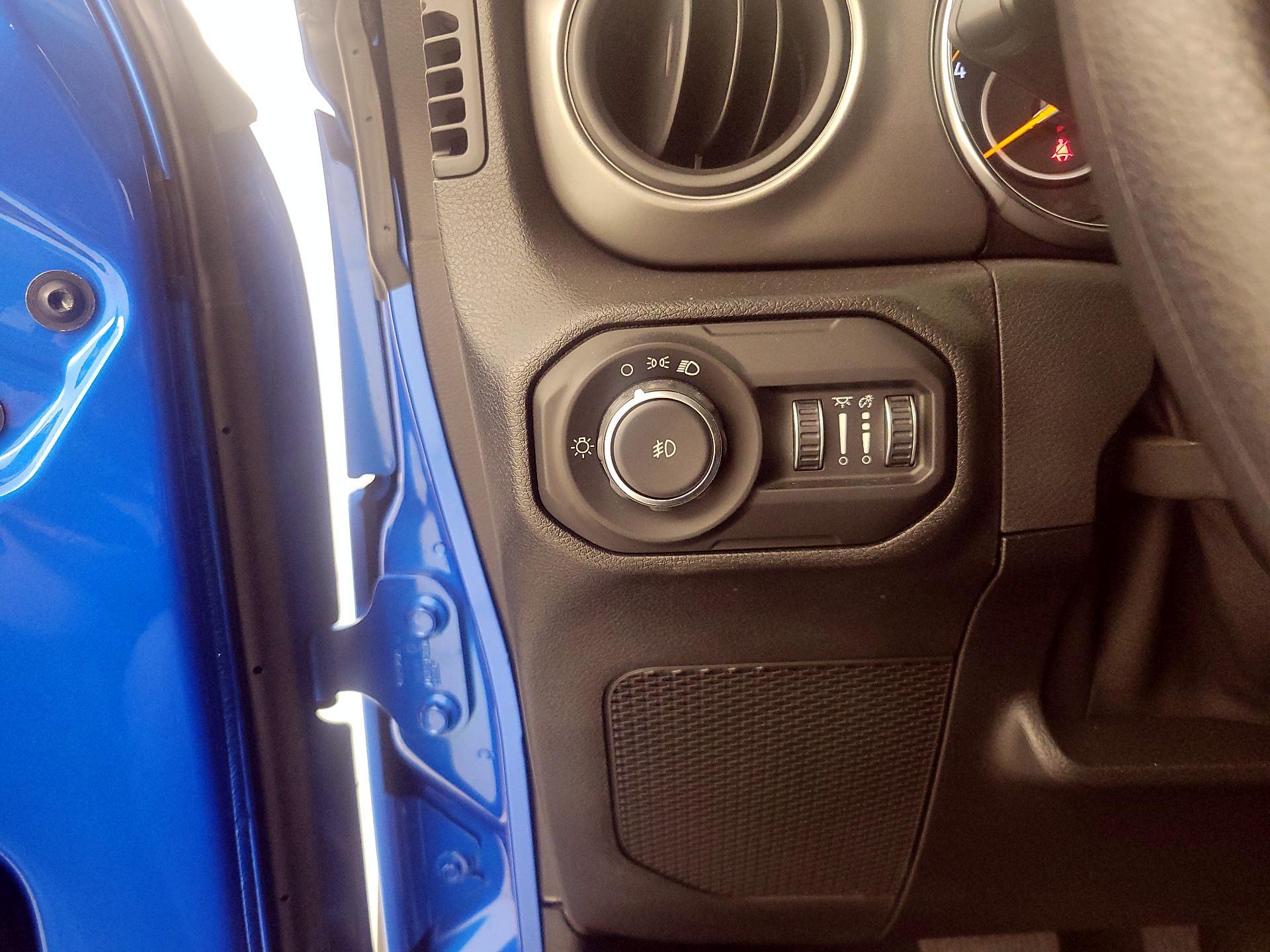 Thumbnail: 2021 Jeep Wrangler - 13