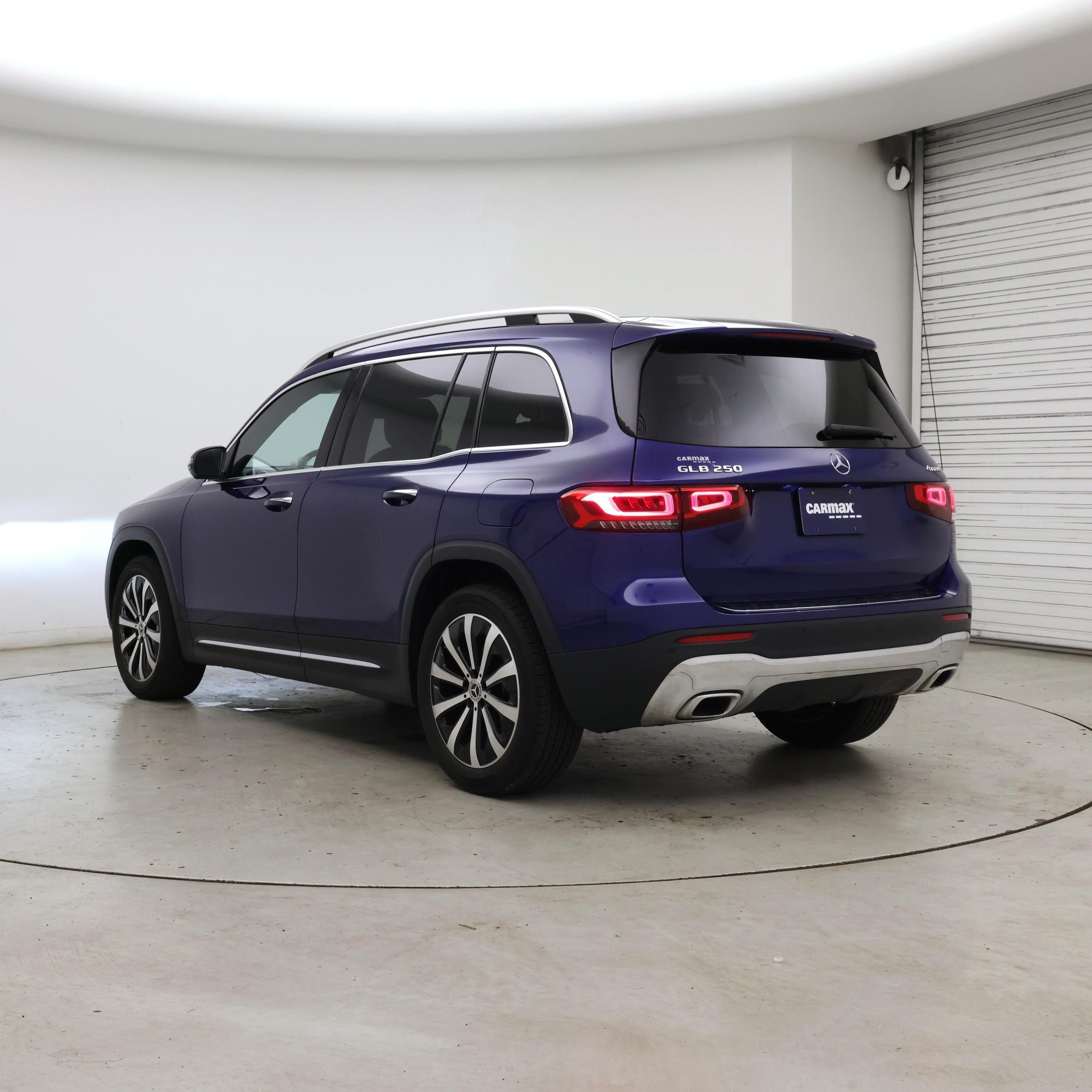 Thumbnail: 2023 Mercedes-Benz GLB - 2