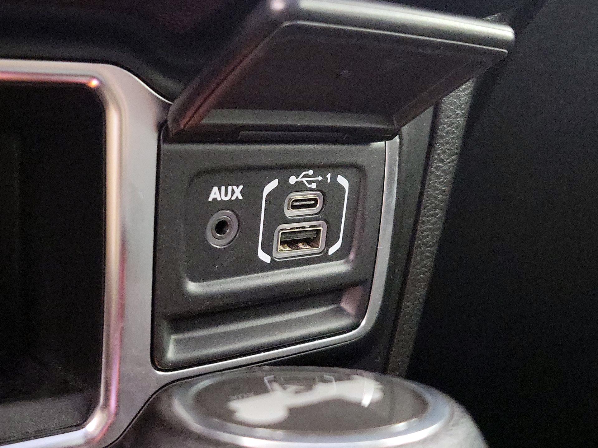 Thumbnail: 2024 Jeep Wrangler - 18
