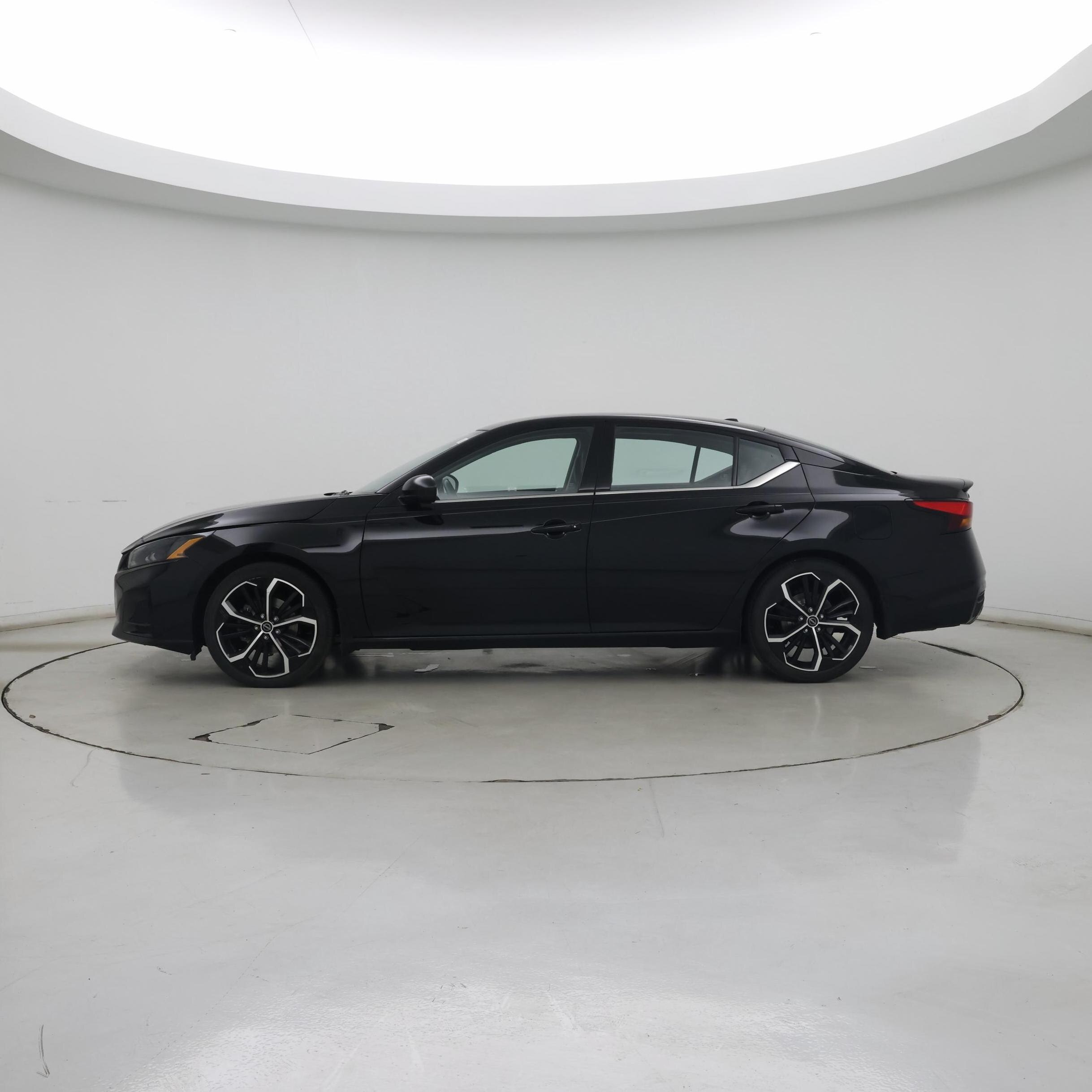 Thumbnail: 2023 Nissan Altima - 3
