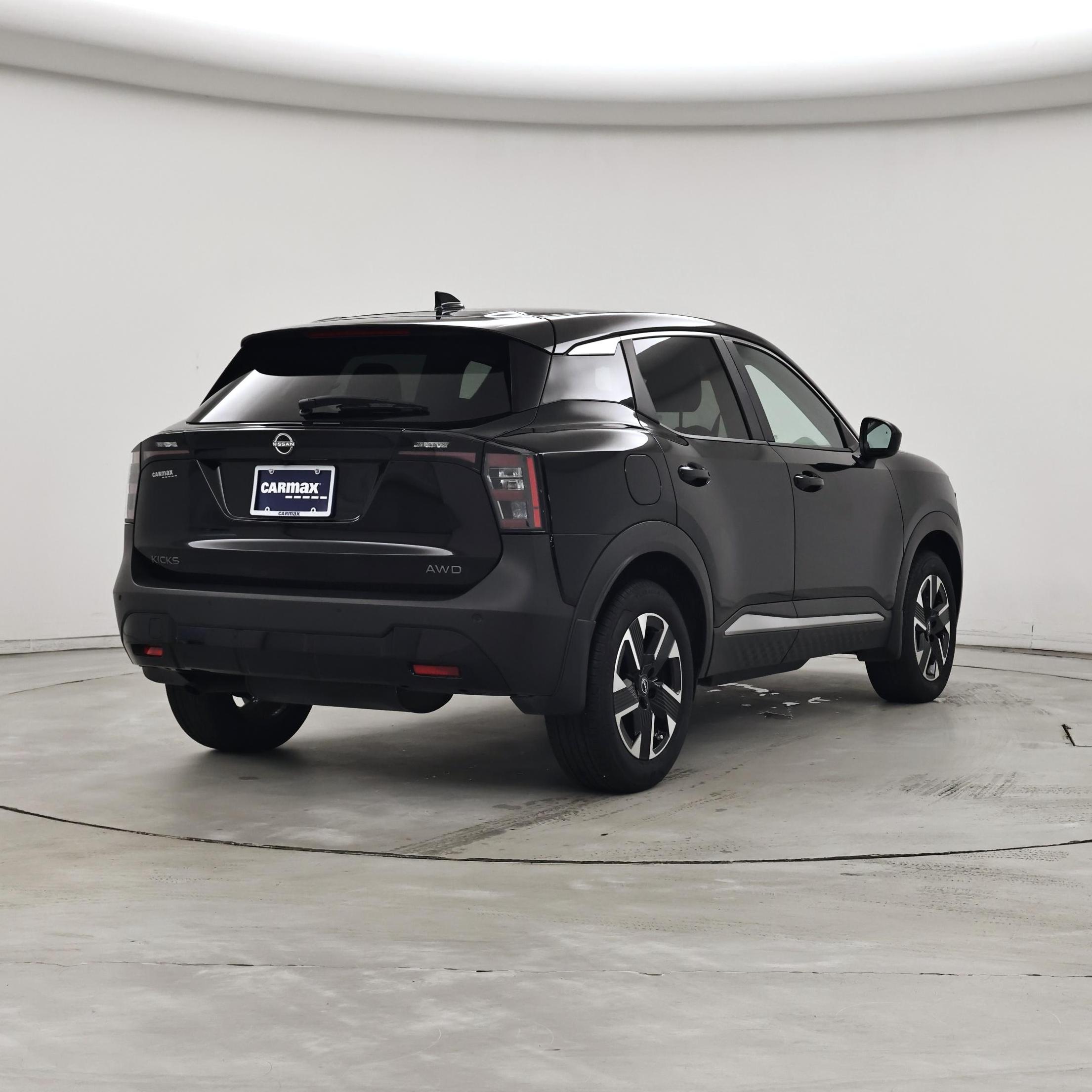 Thumbnail: 2025 Nissan Kicks - 8