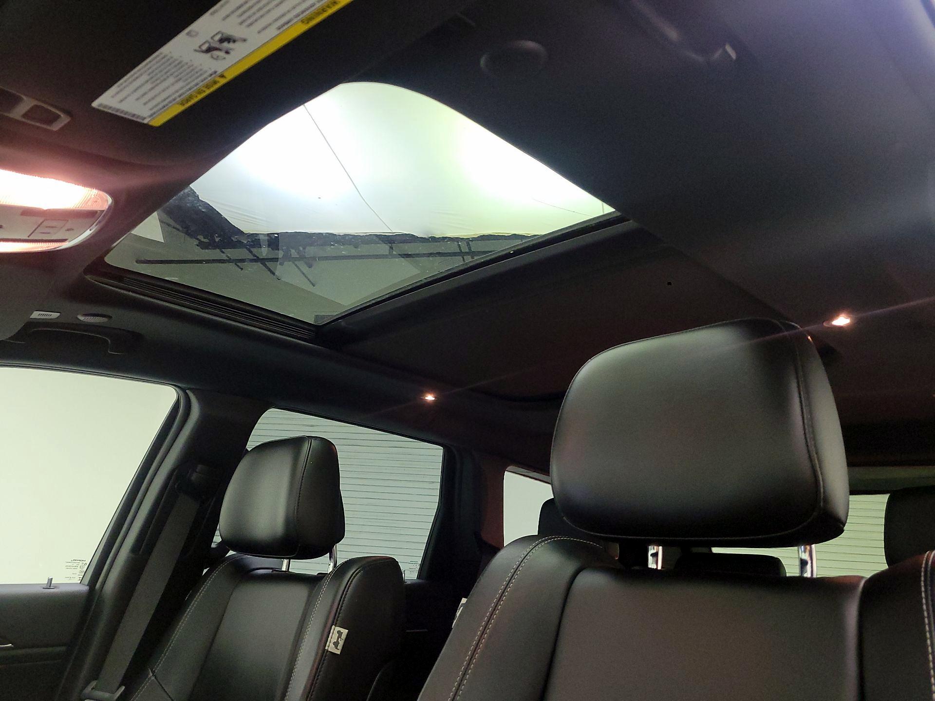 Thumbnail: 2021 Jeep Grand Cherokee - 20