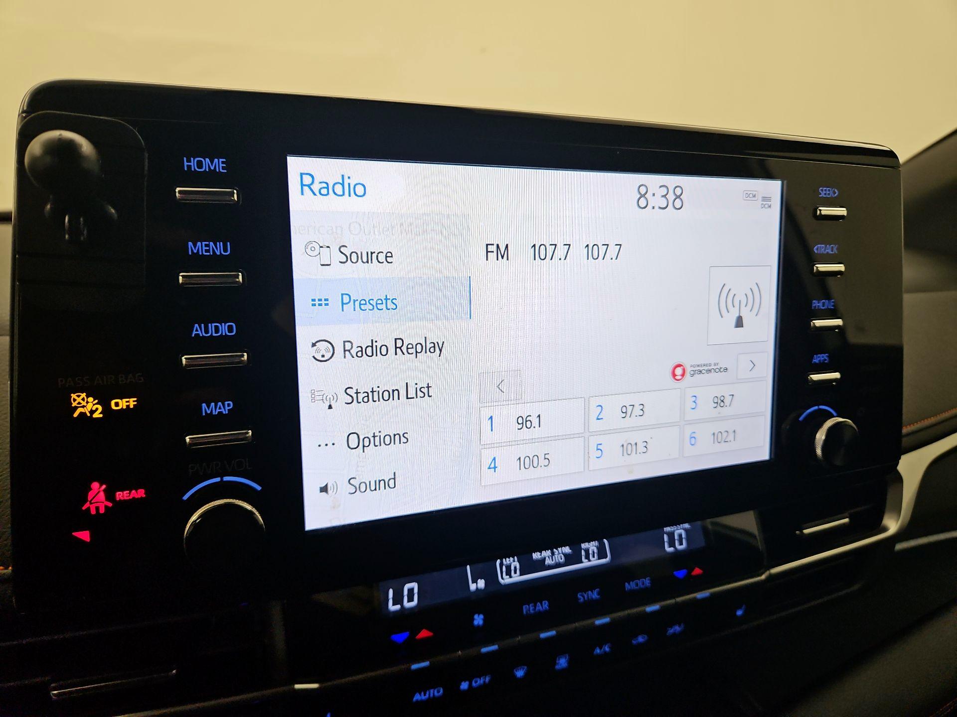 Thumbnail: 2021 Toyota Sienna - 16