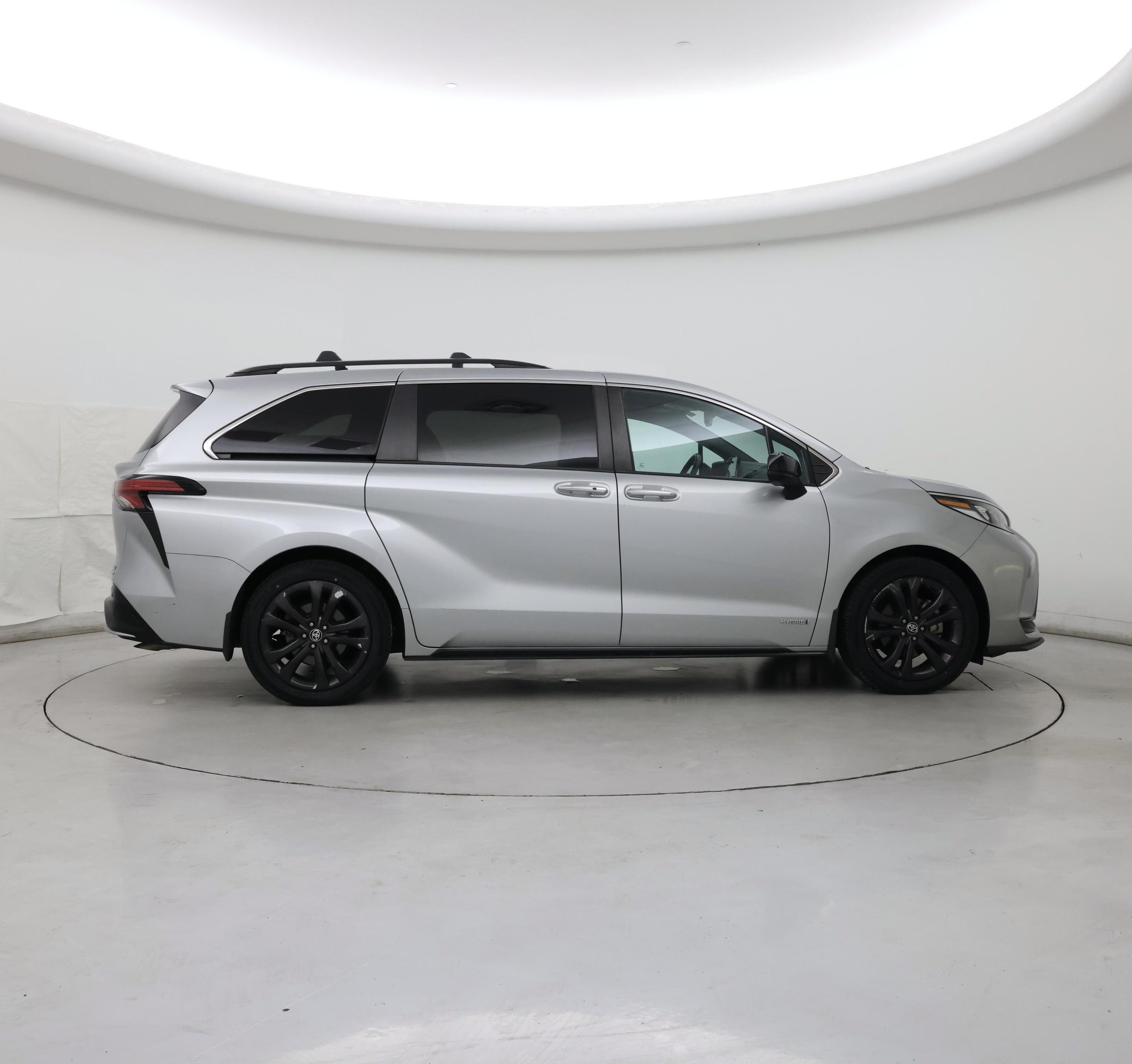 Thumbnail: 2021 Toyota Sienna - 7