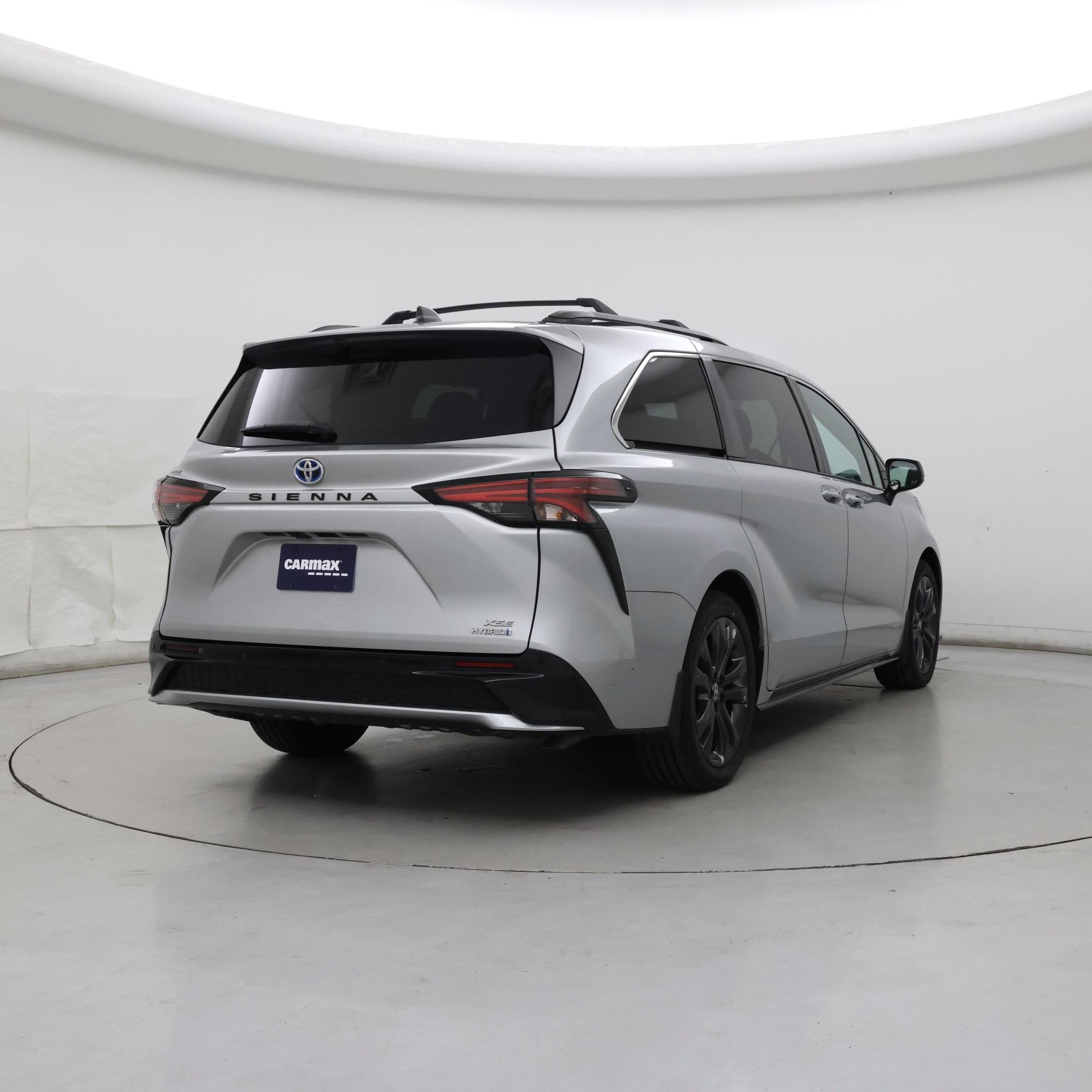 Thumbnail: 2021 Toyota Sienna - 8