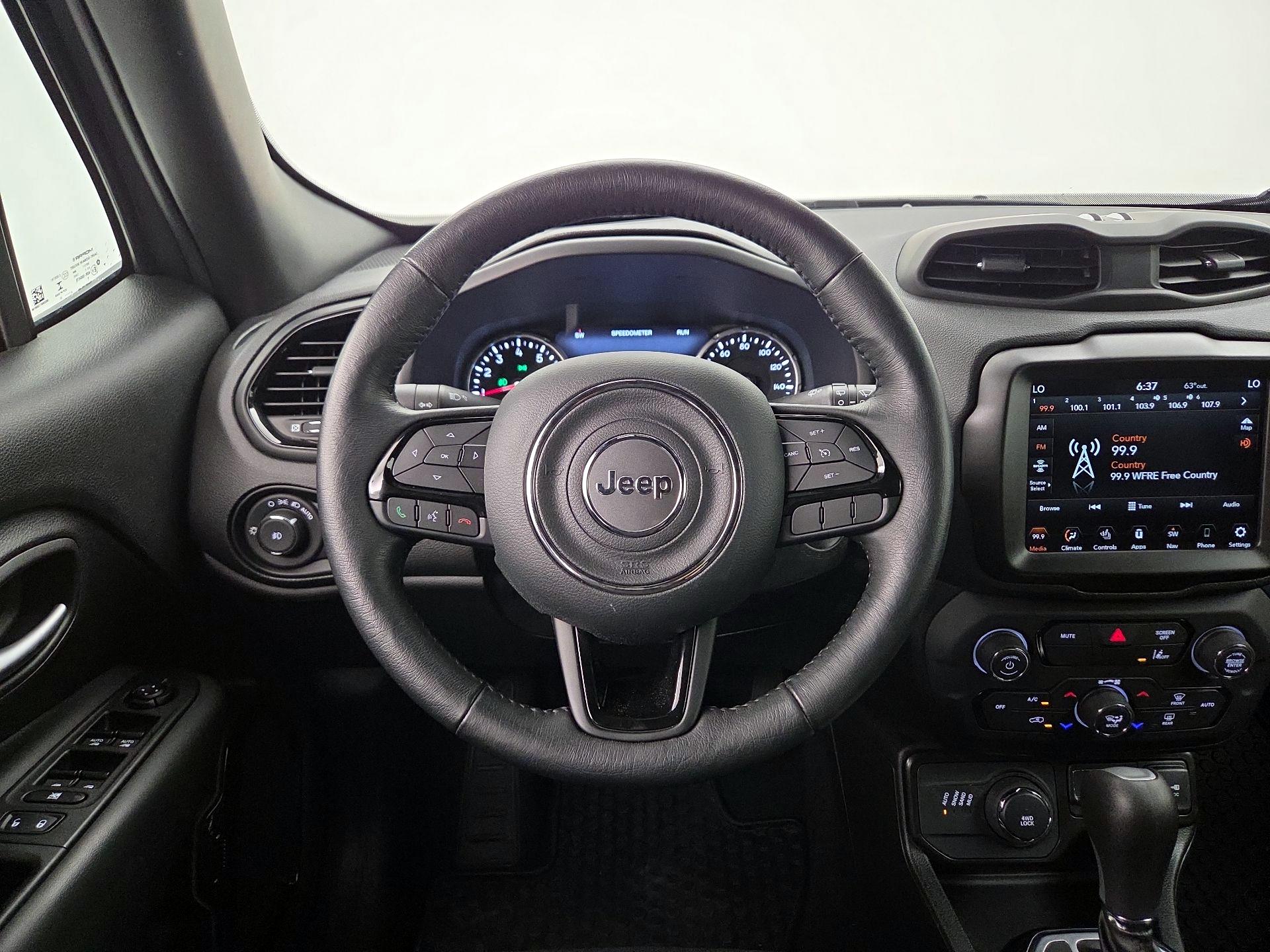 Thumbnail: 2022 Jeep Renegade - 10