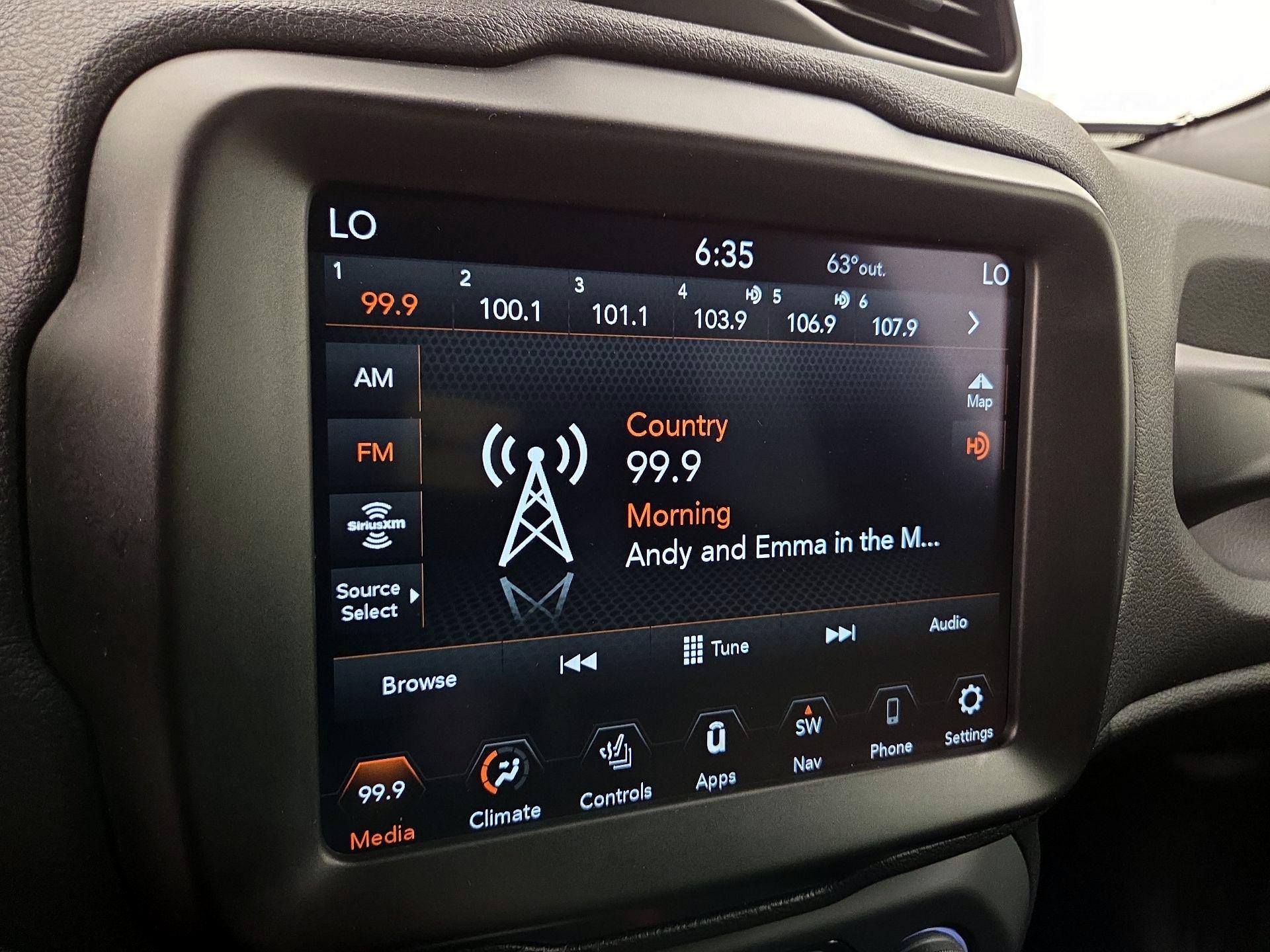 Thumbnail: 2022 Jeep Renegade - 16