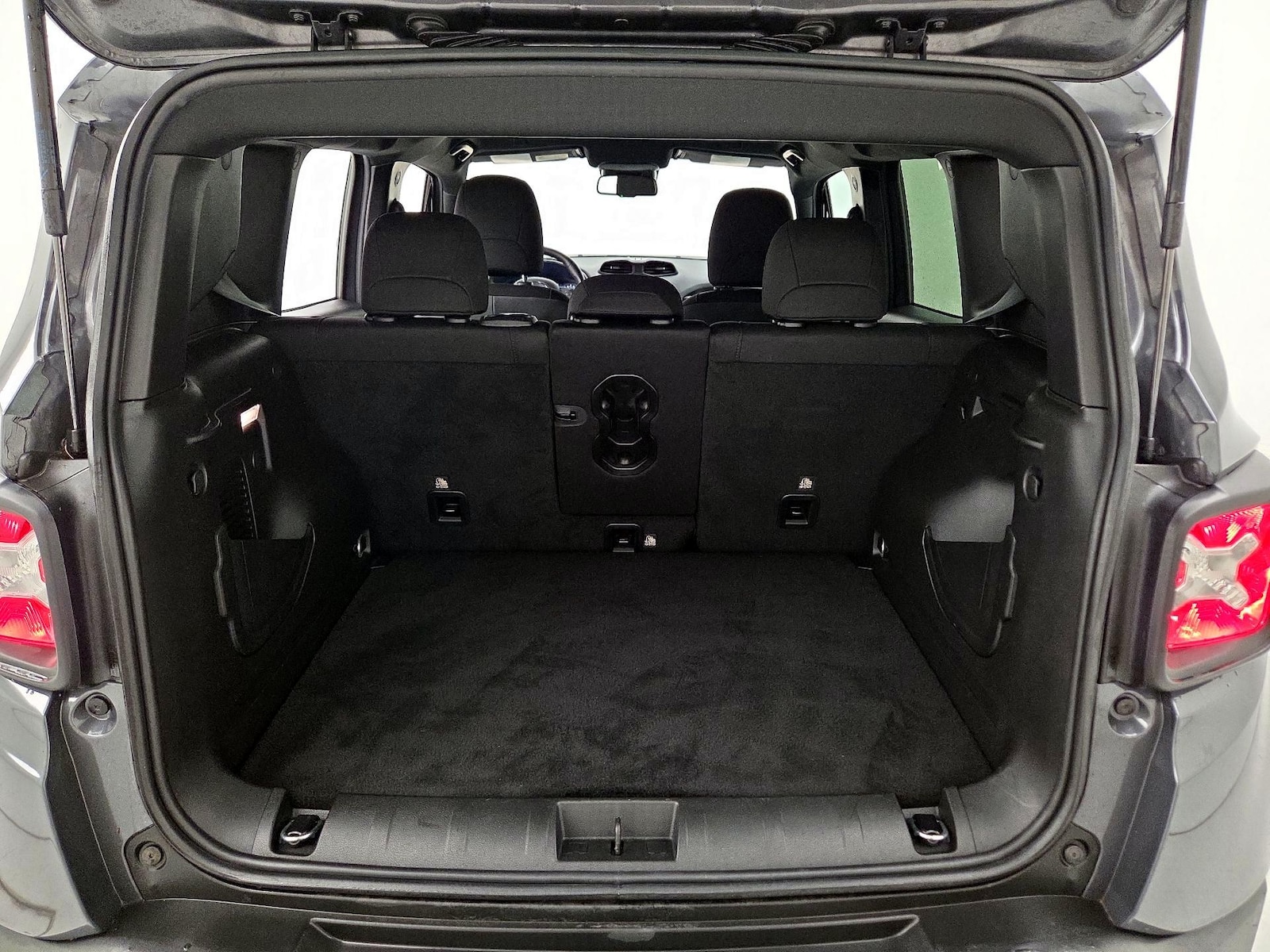 2022 Jeep Renegade Altitude - Photo 22