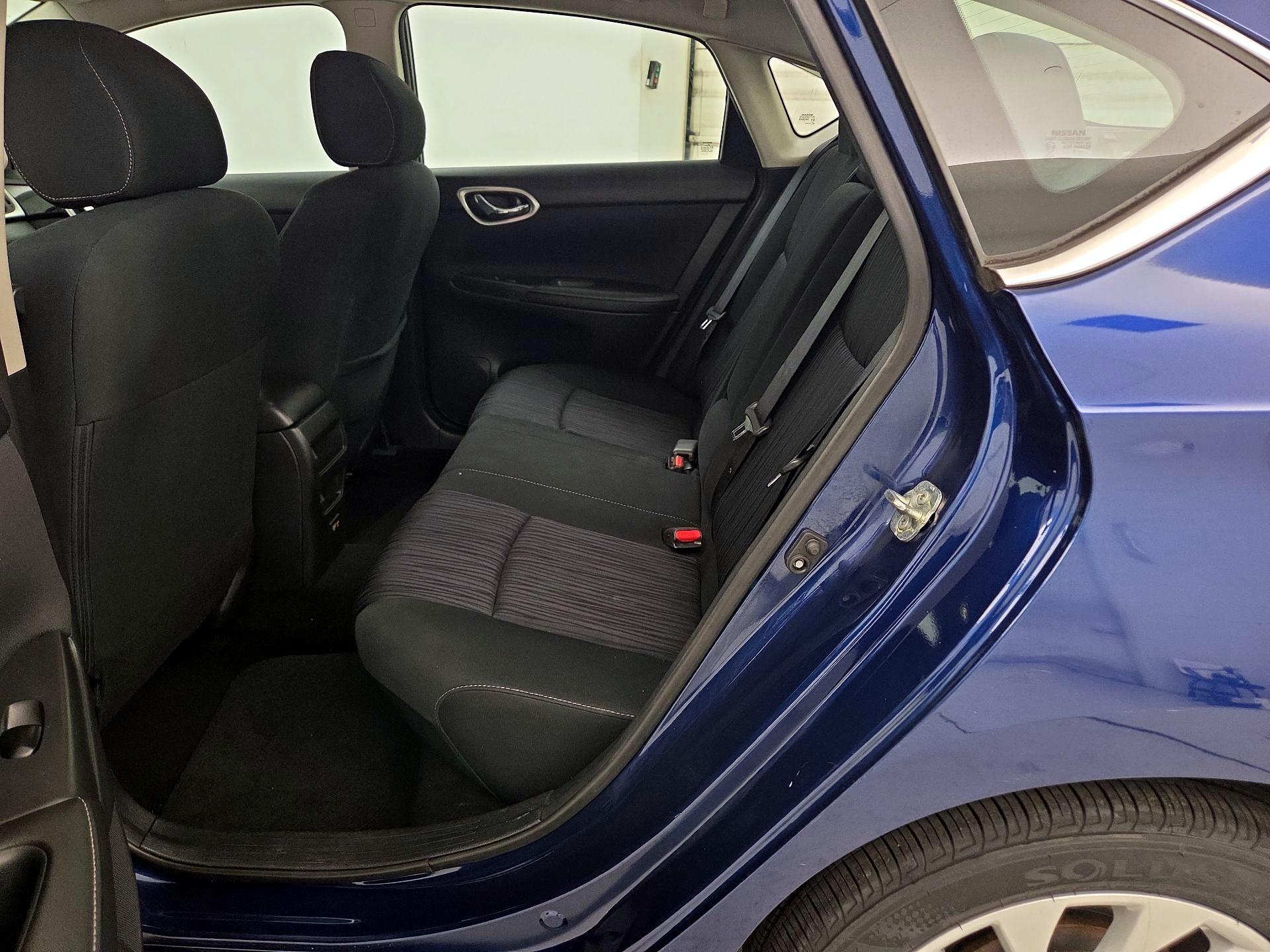 Thumbnail: 2019 Nissan Sentra - 17