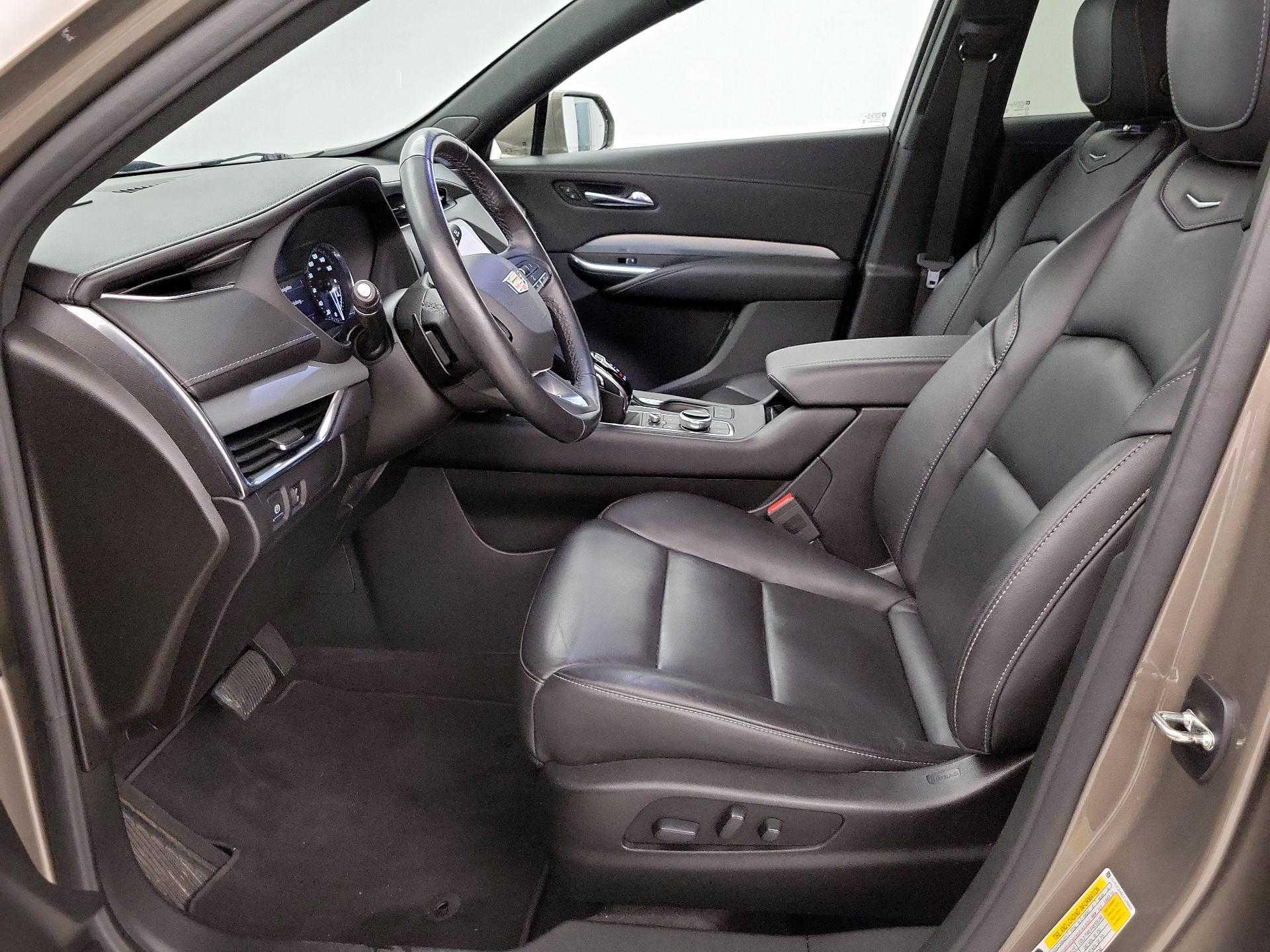 Thumbnail: 2020 Cadillac XT4 - 11