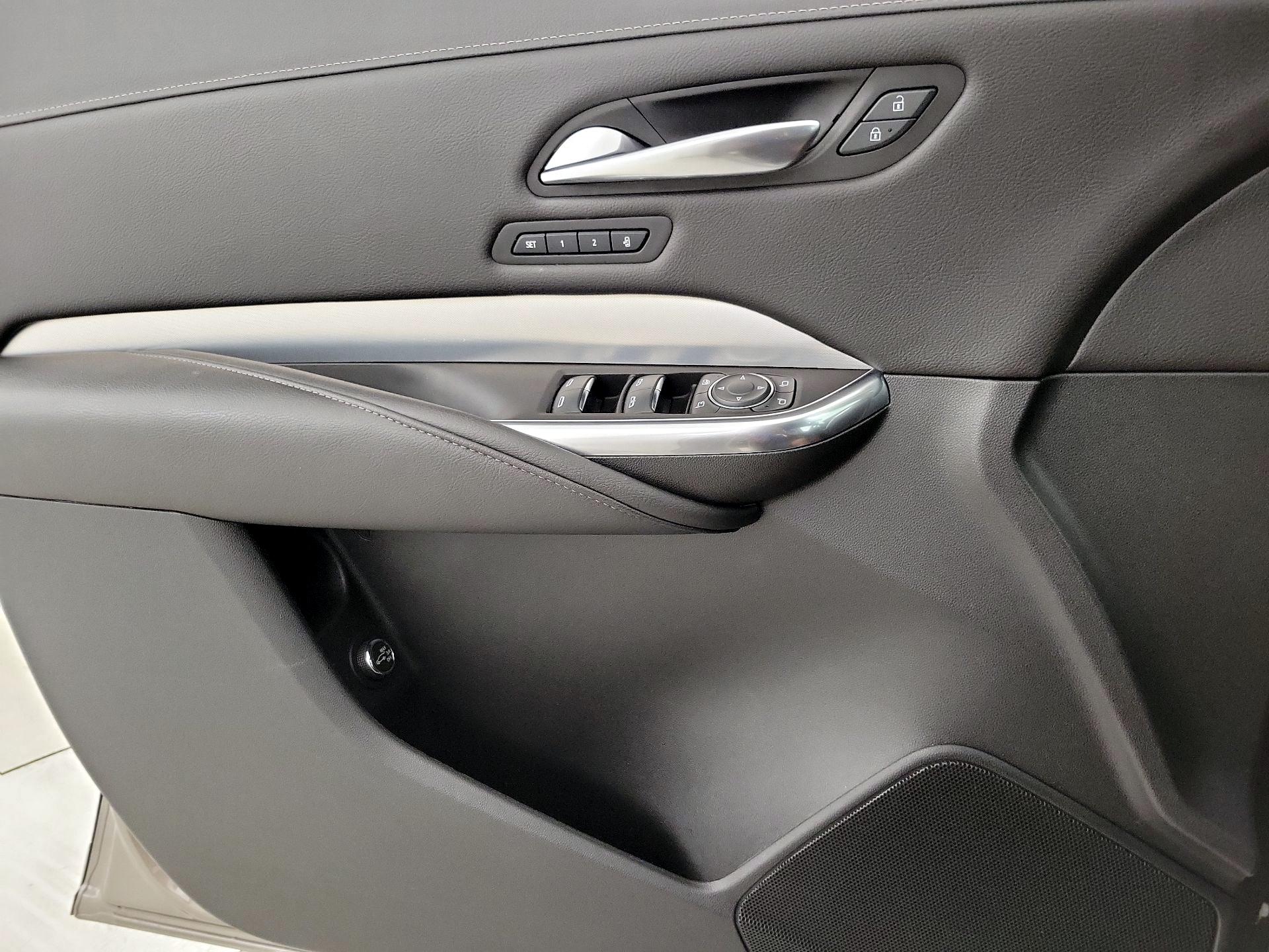 Thumbnail: 2020 Cadillac XT4 - 12