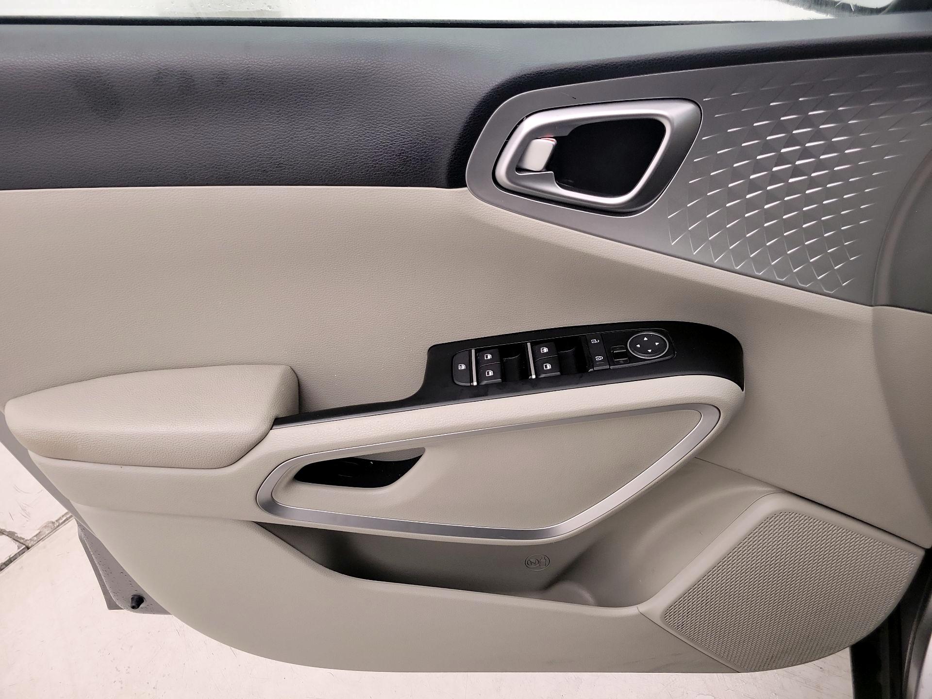 Thumbnail: 2023 Kia Soul - 12