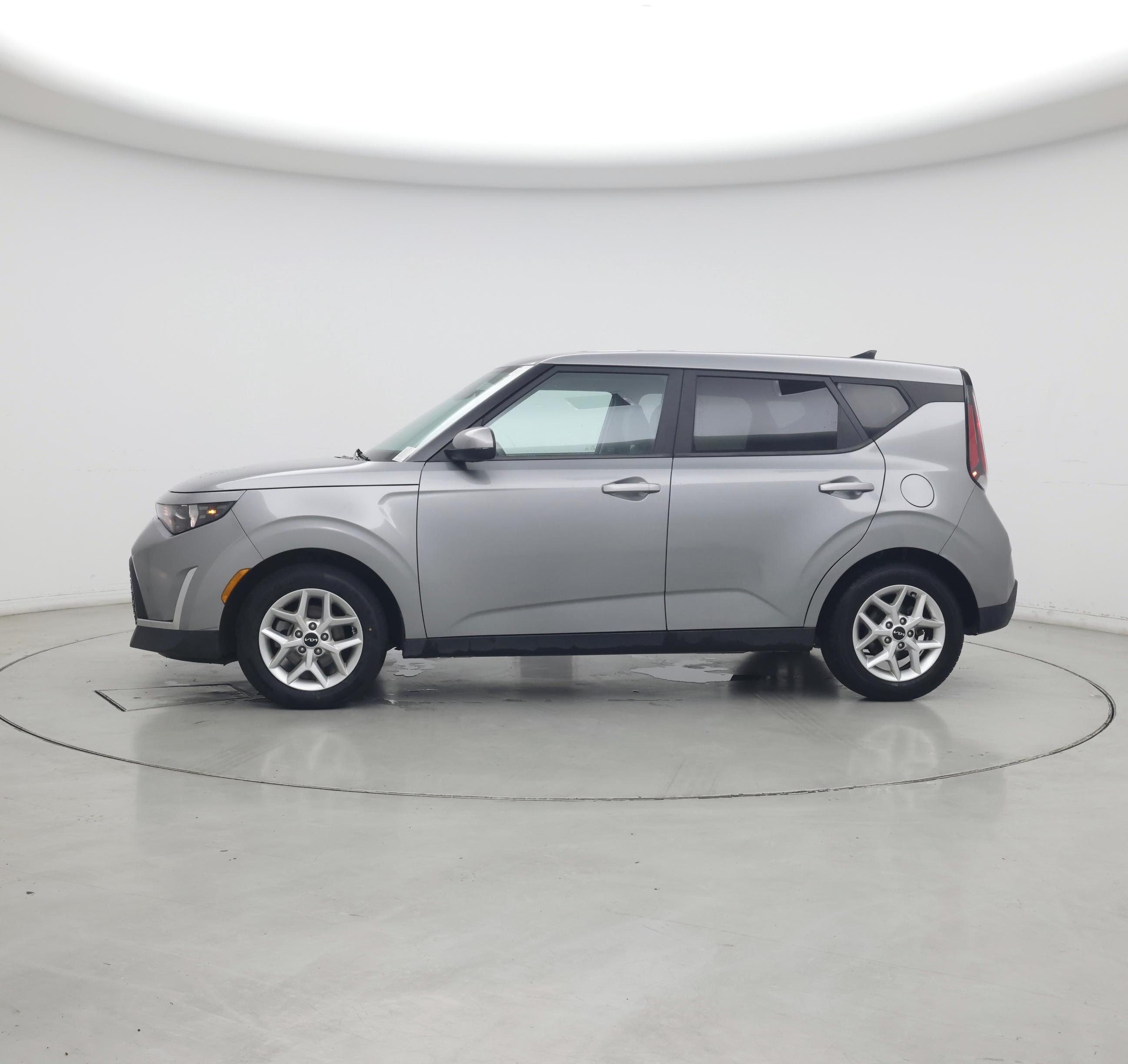 Thumbnail: 2023 Kia Soul - 3