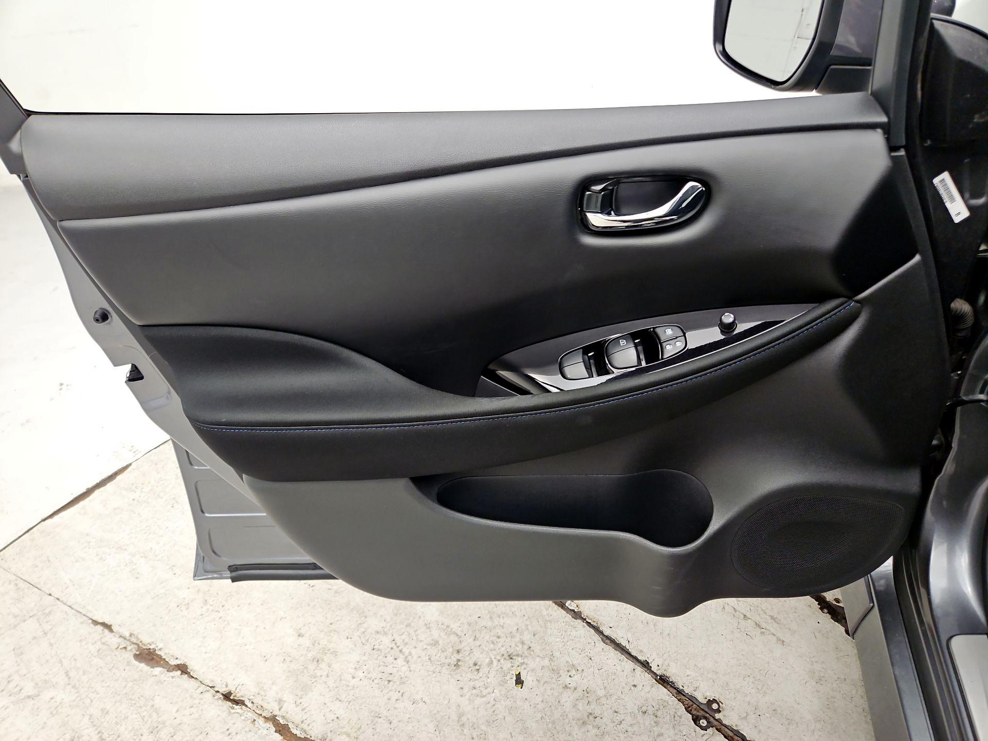 Thumbnail: 2024 Nissan Leaf - 12