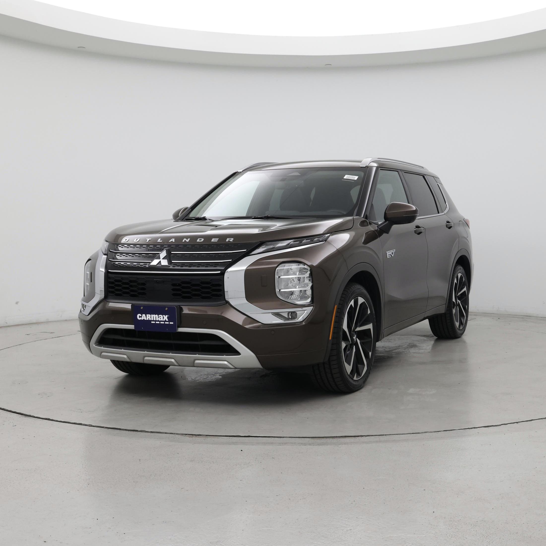 Thumbnail: 2023 Mitsubishi Outlander - 4