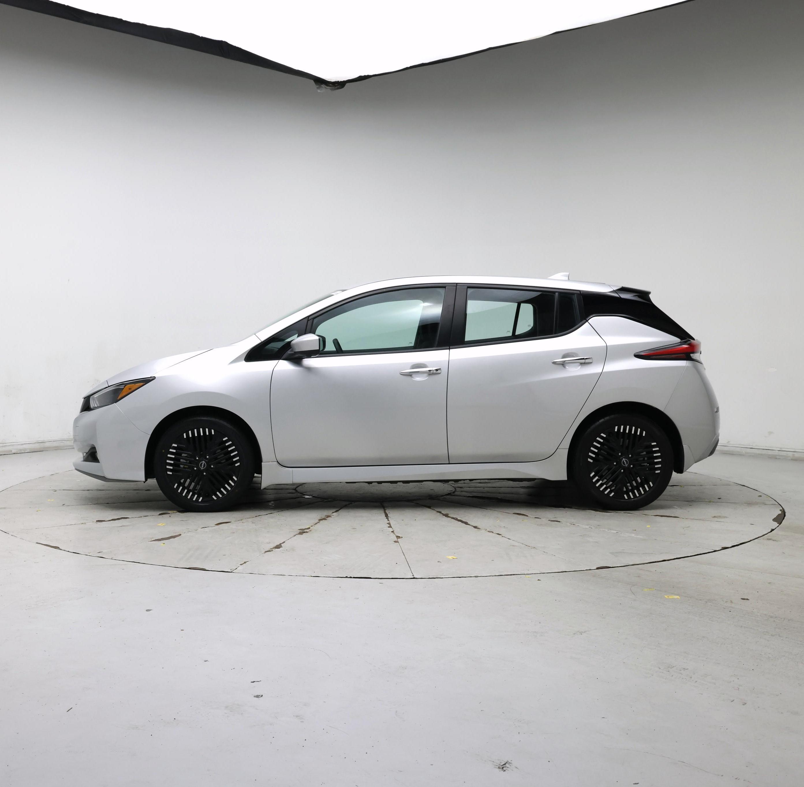 Thumbnail: 2024 Nissan Leaf - 3