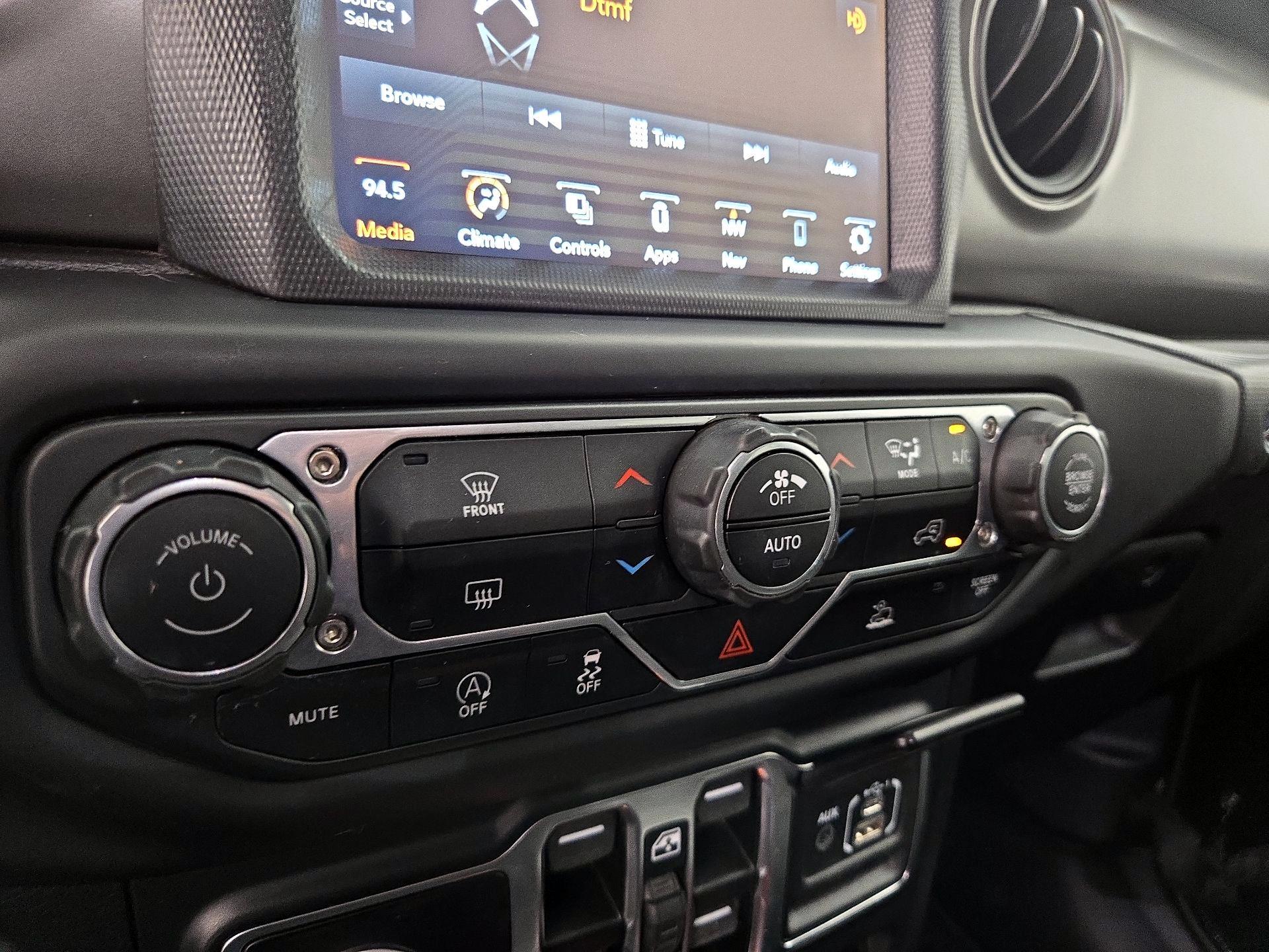 Thumbnail: 2021 Jeep Wrangler - 16