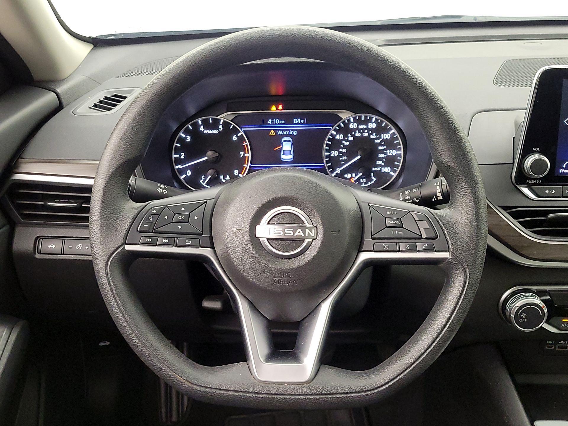 Thumbnail: 2024 Nissan Altima - 10