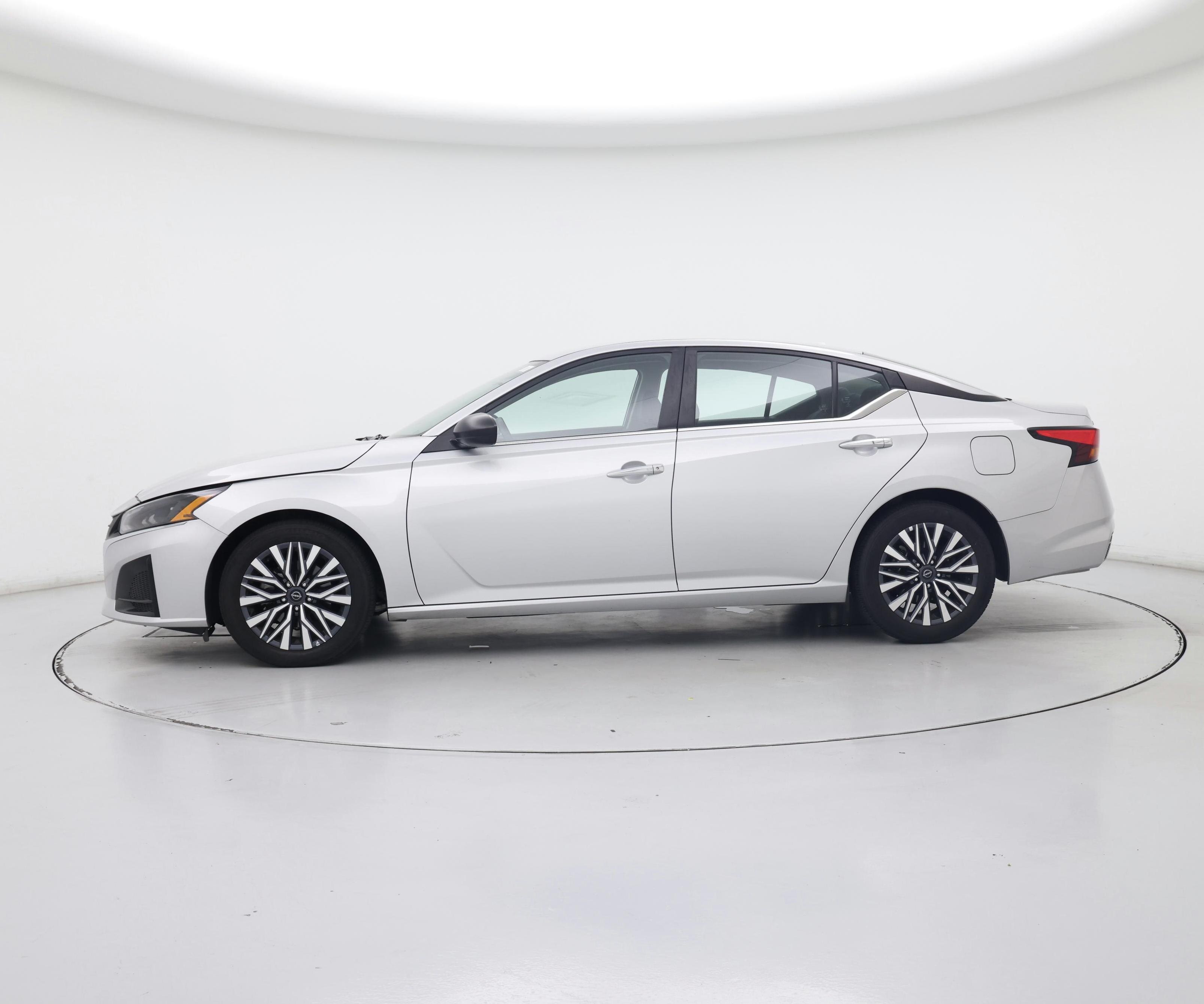 Thumbnail: 2024 Nissan Altima - 3