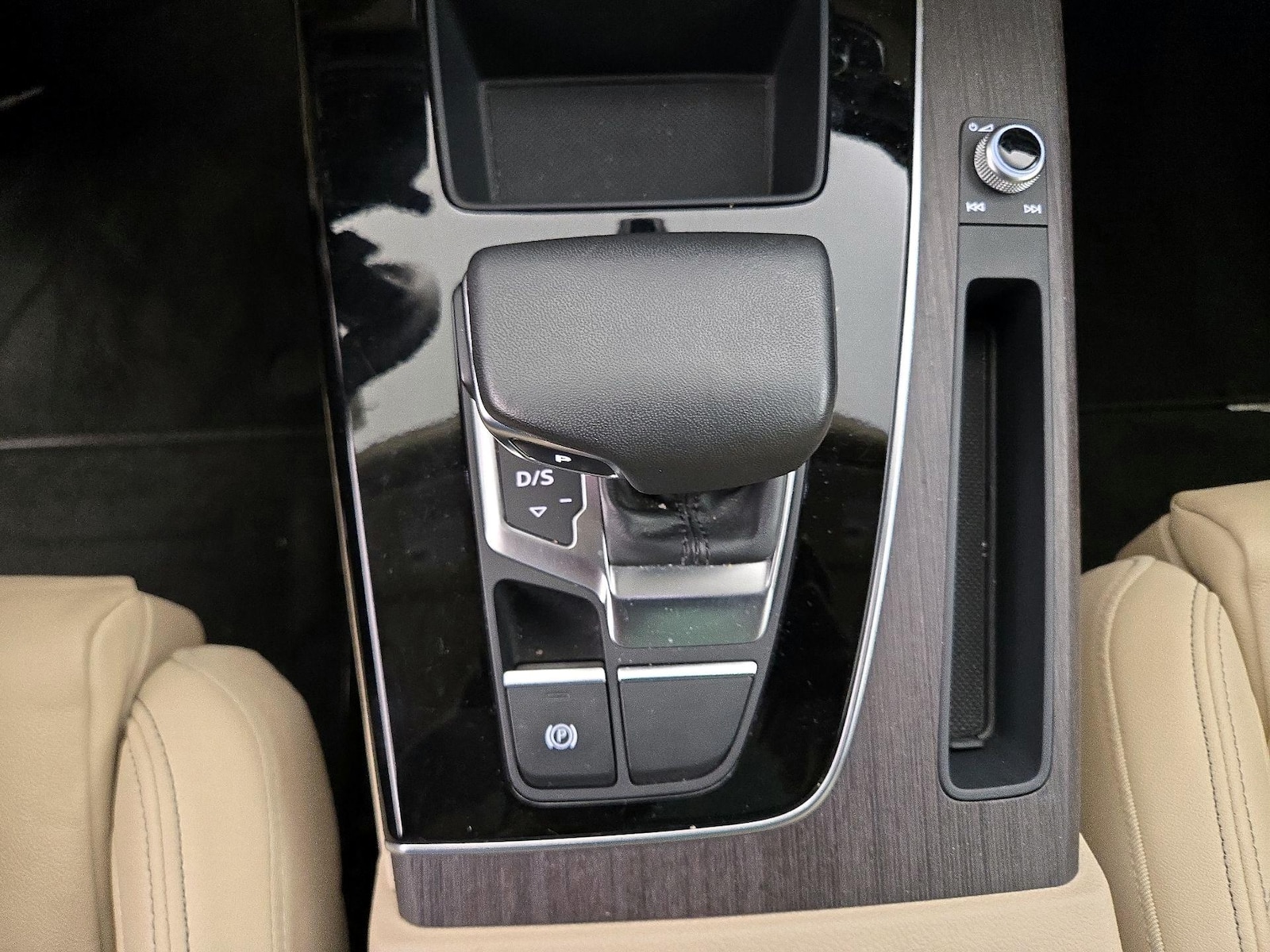 2023 Audi Q5 Premium Plus - Photo 18