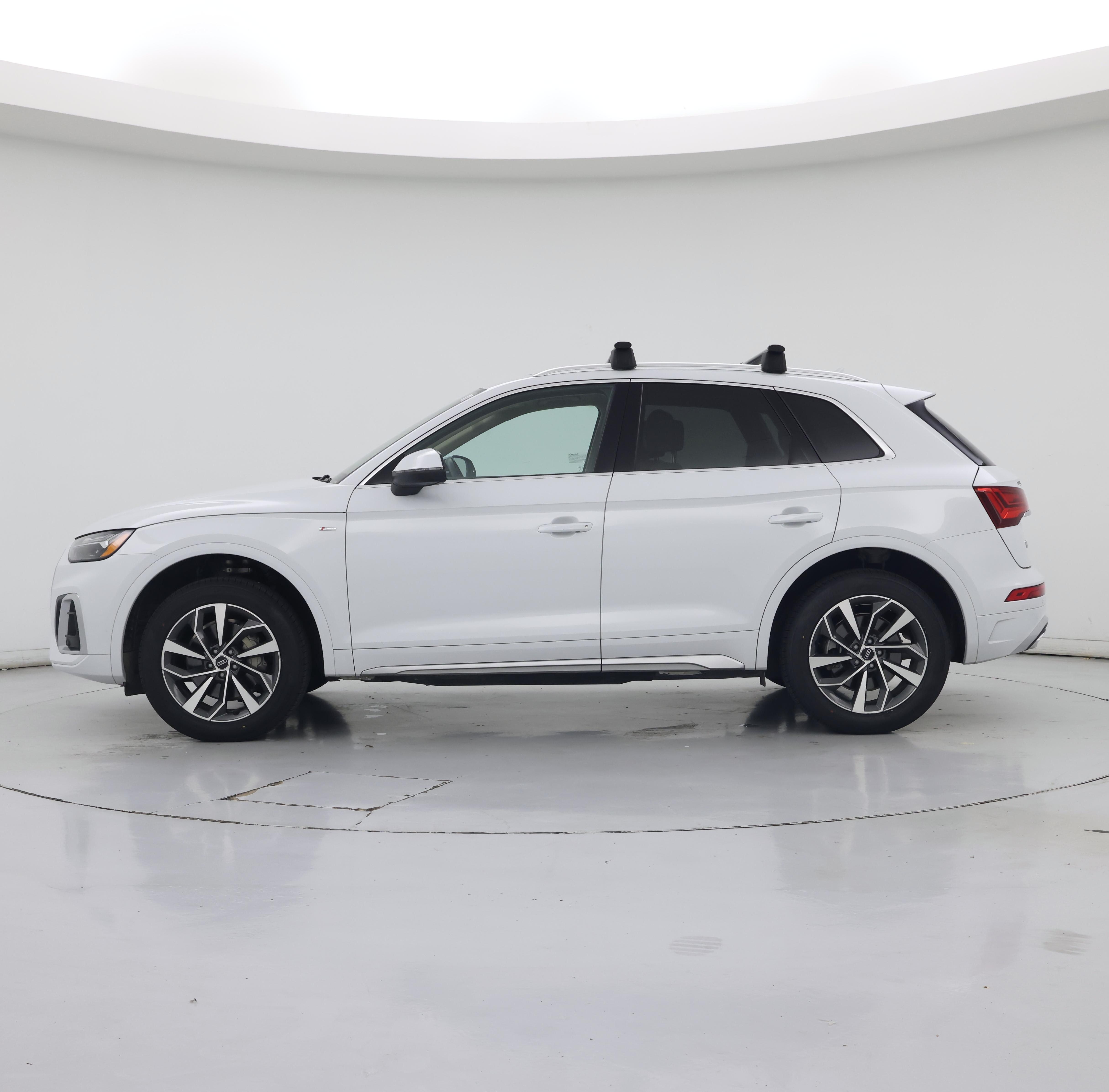Thumbnail: 2023 Audi Q5 - 3