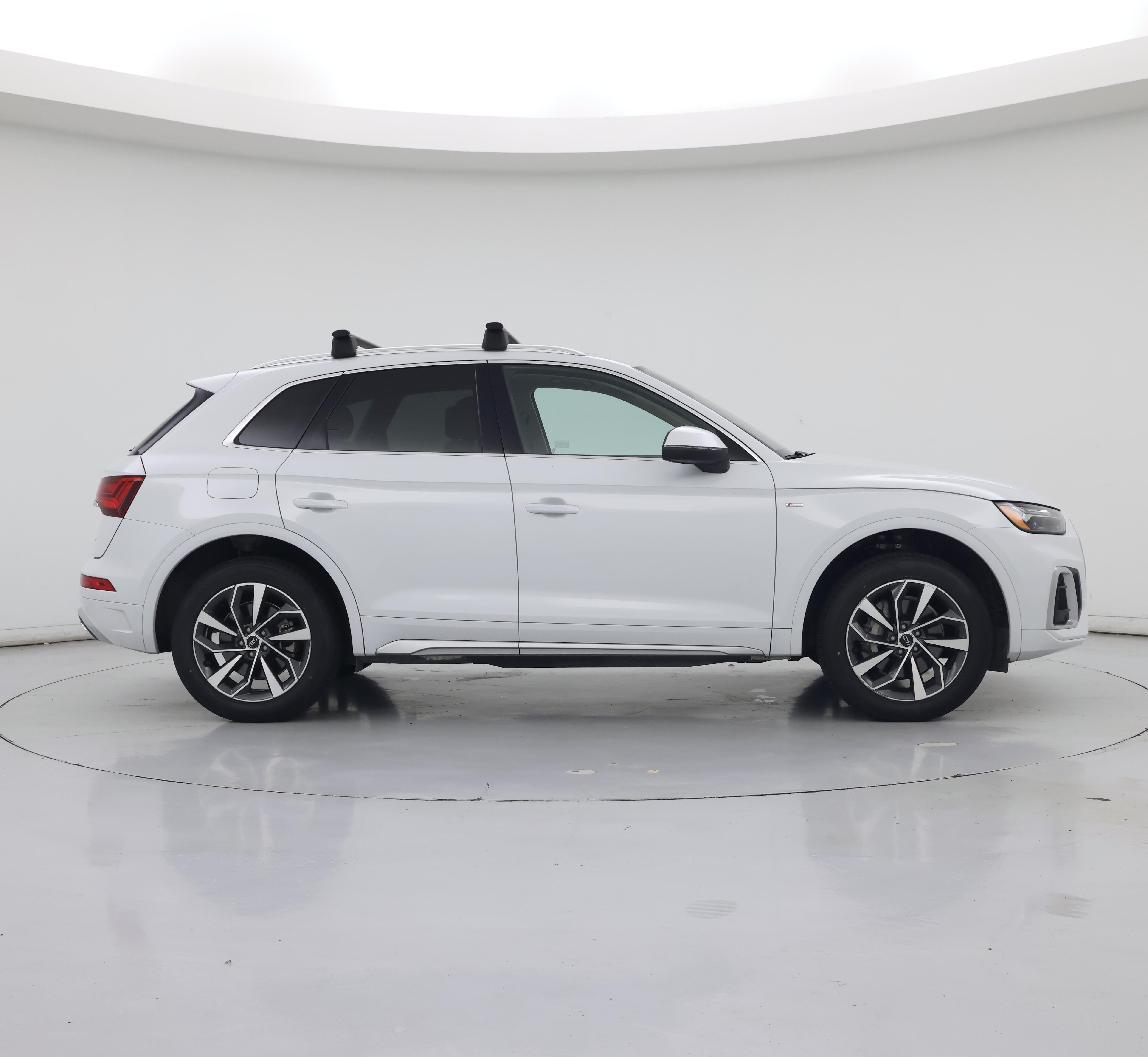 Thumbnail: 2023 Audi Q5 - 7