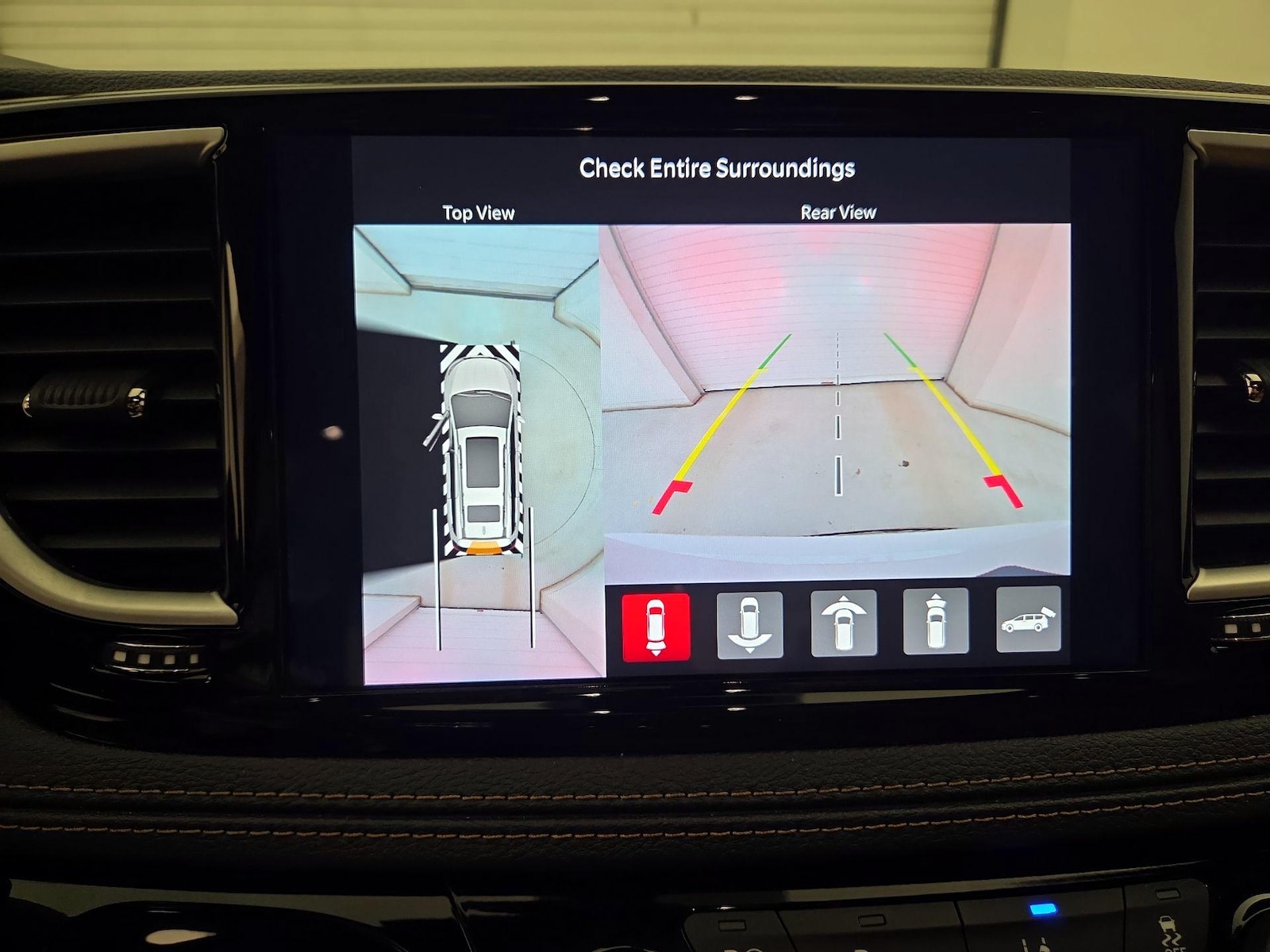 2023 Chrysler Pacifica Hybrid Pinnacle - Photo 14