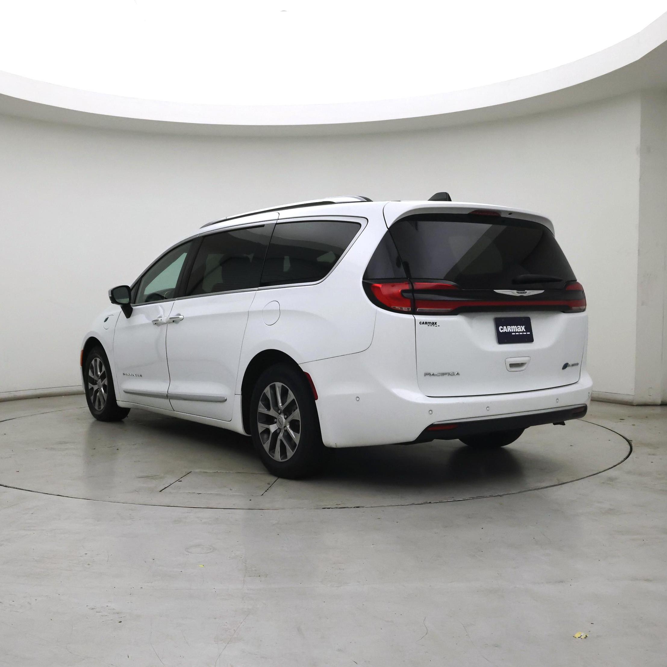 Thumbnail: 2023 Chrysler Pacifica - 2