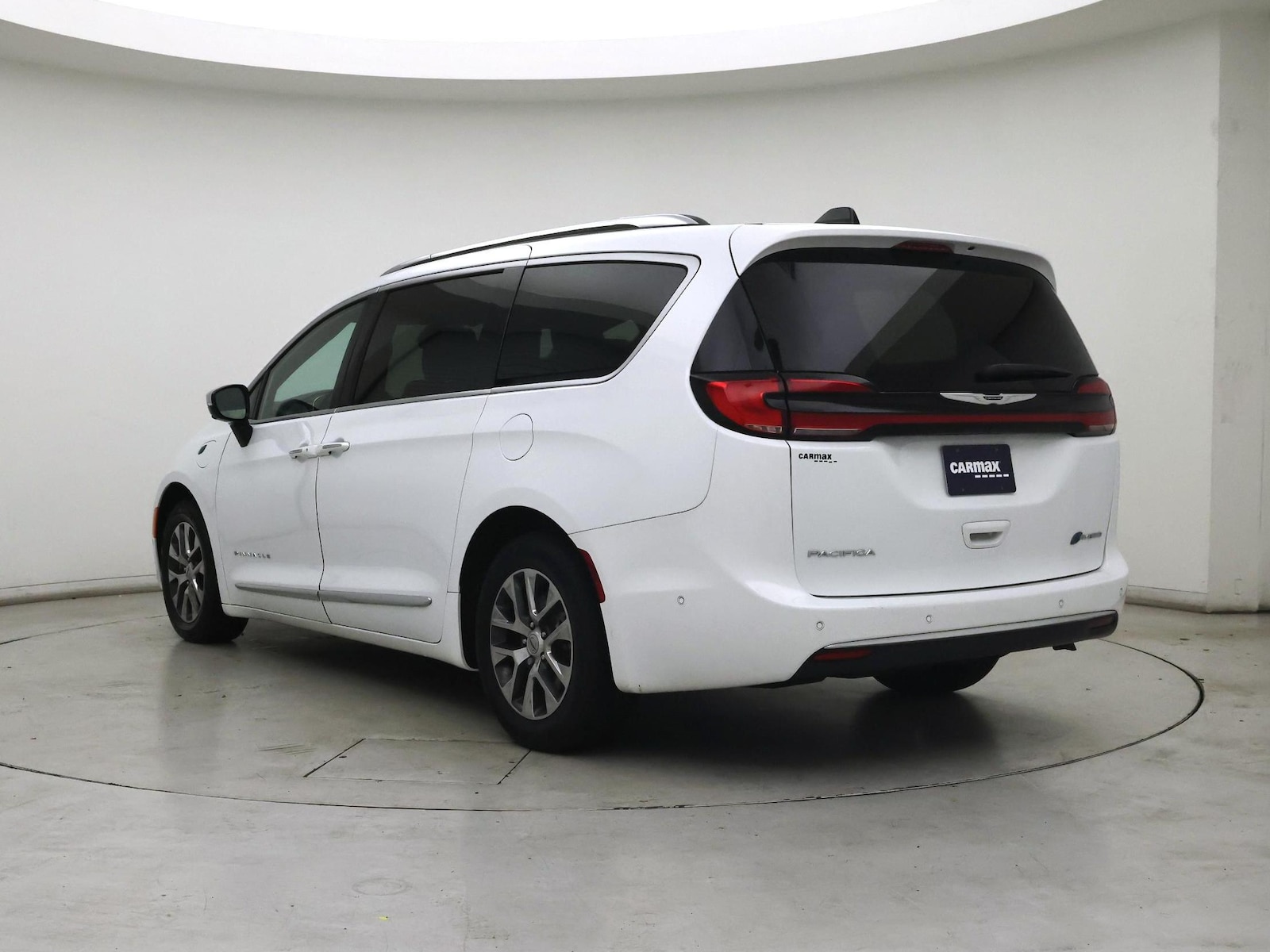 2023 Chrysler Pacifica Hybrid Pinnacle - Photo 3