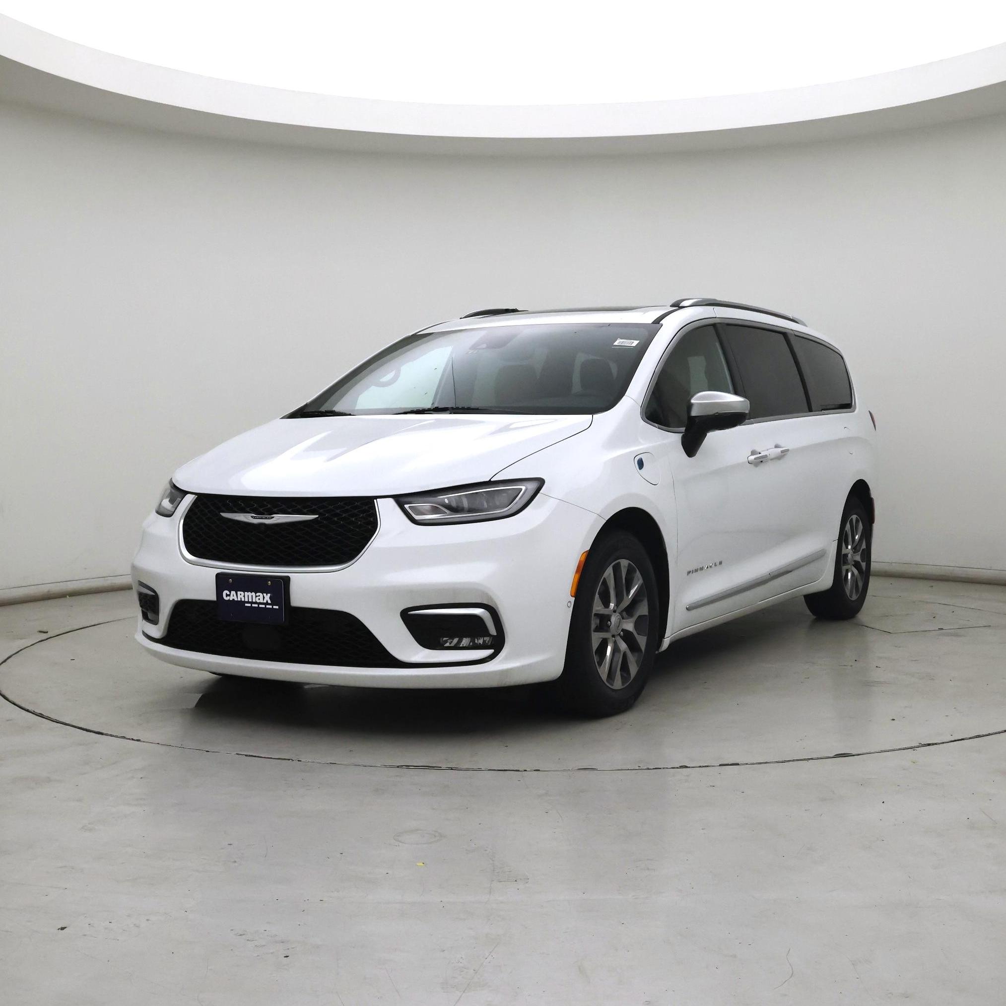 Thumbnail: 2023 Chrysler Pacifica - 4