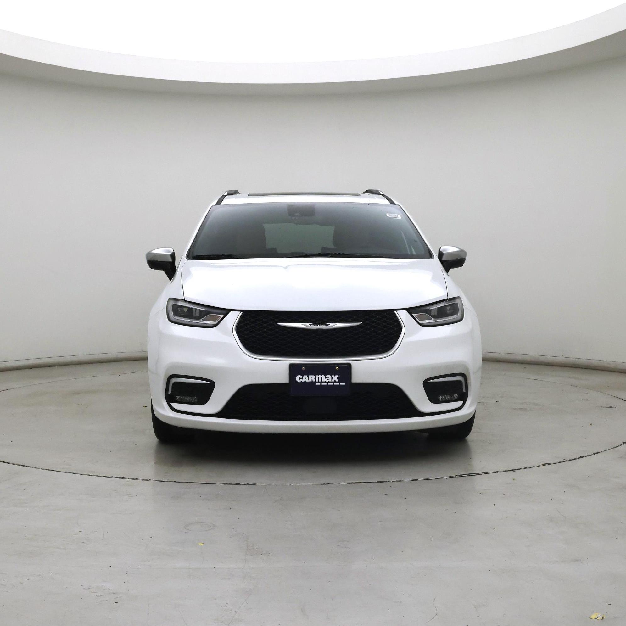 Thumbnail: 2023 Chrysler Pacifica - 5