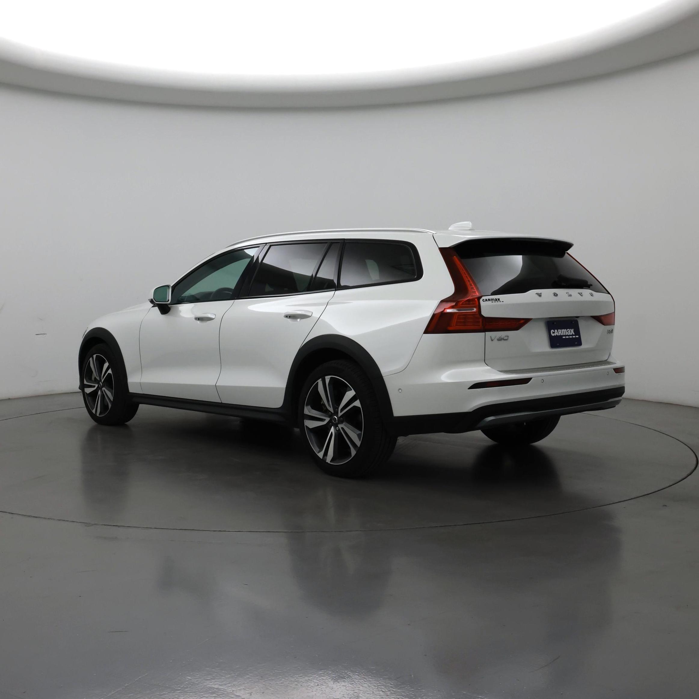Thumbnail: 2025 Volvo S60 - 2