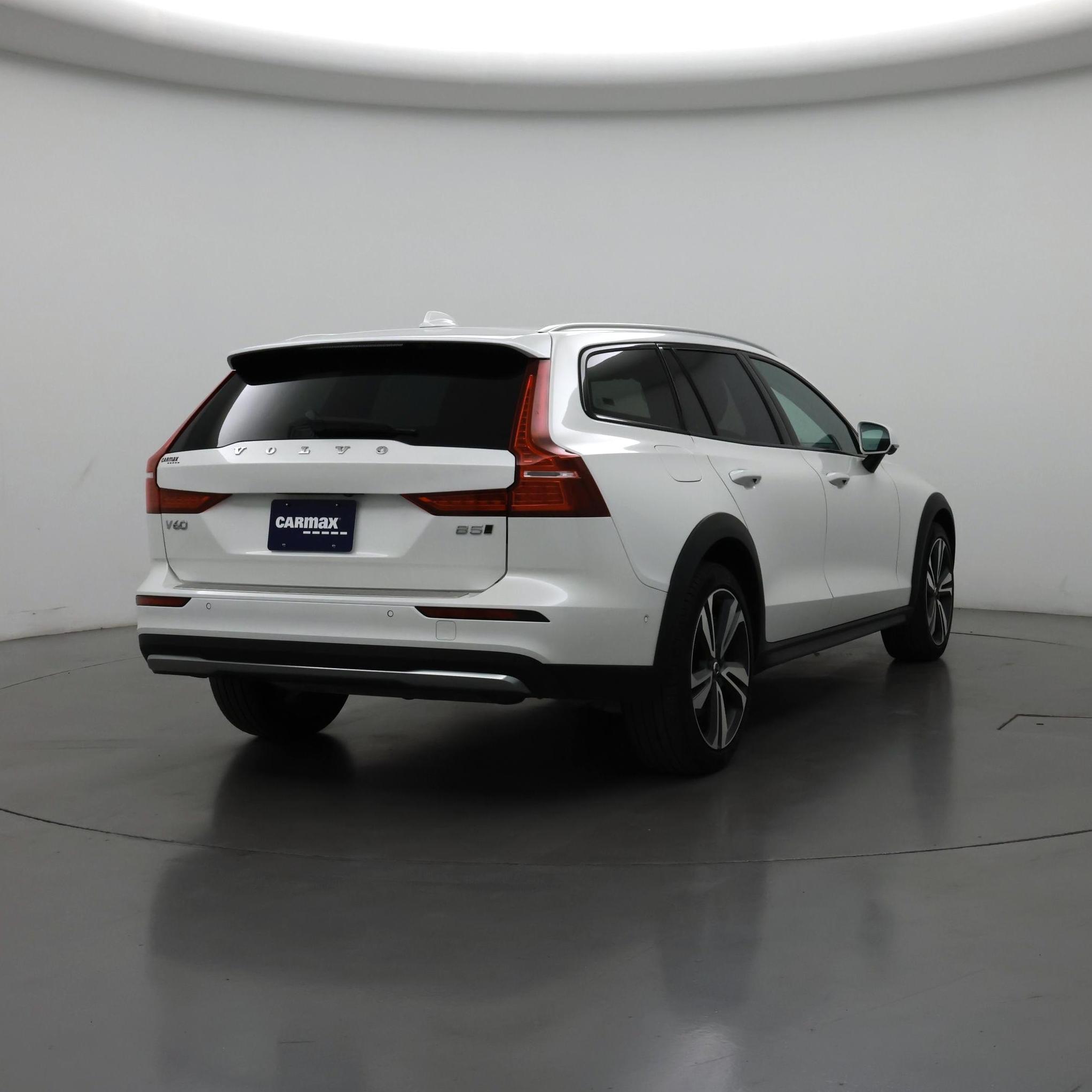 Thumbnail: 2025 Volvo S60 - 8