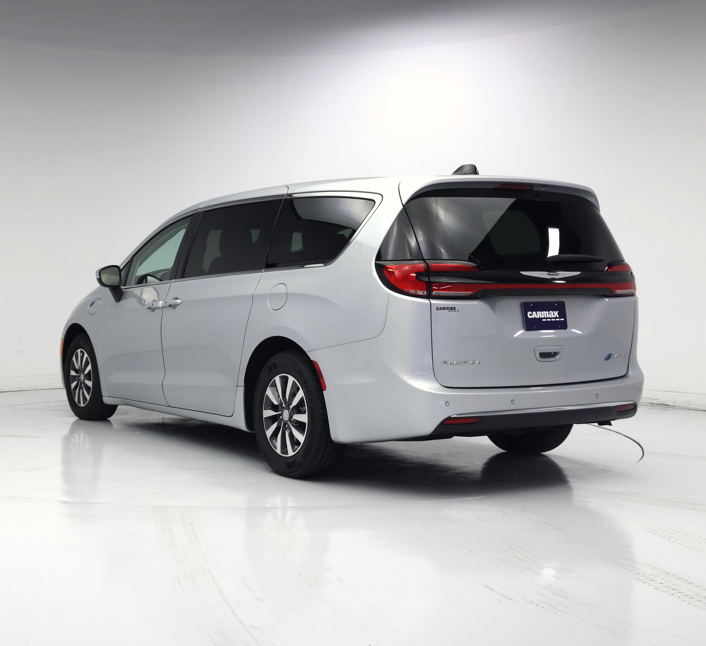 Thumbnail: 2023 Chrysler Pacifica - 2