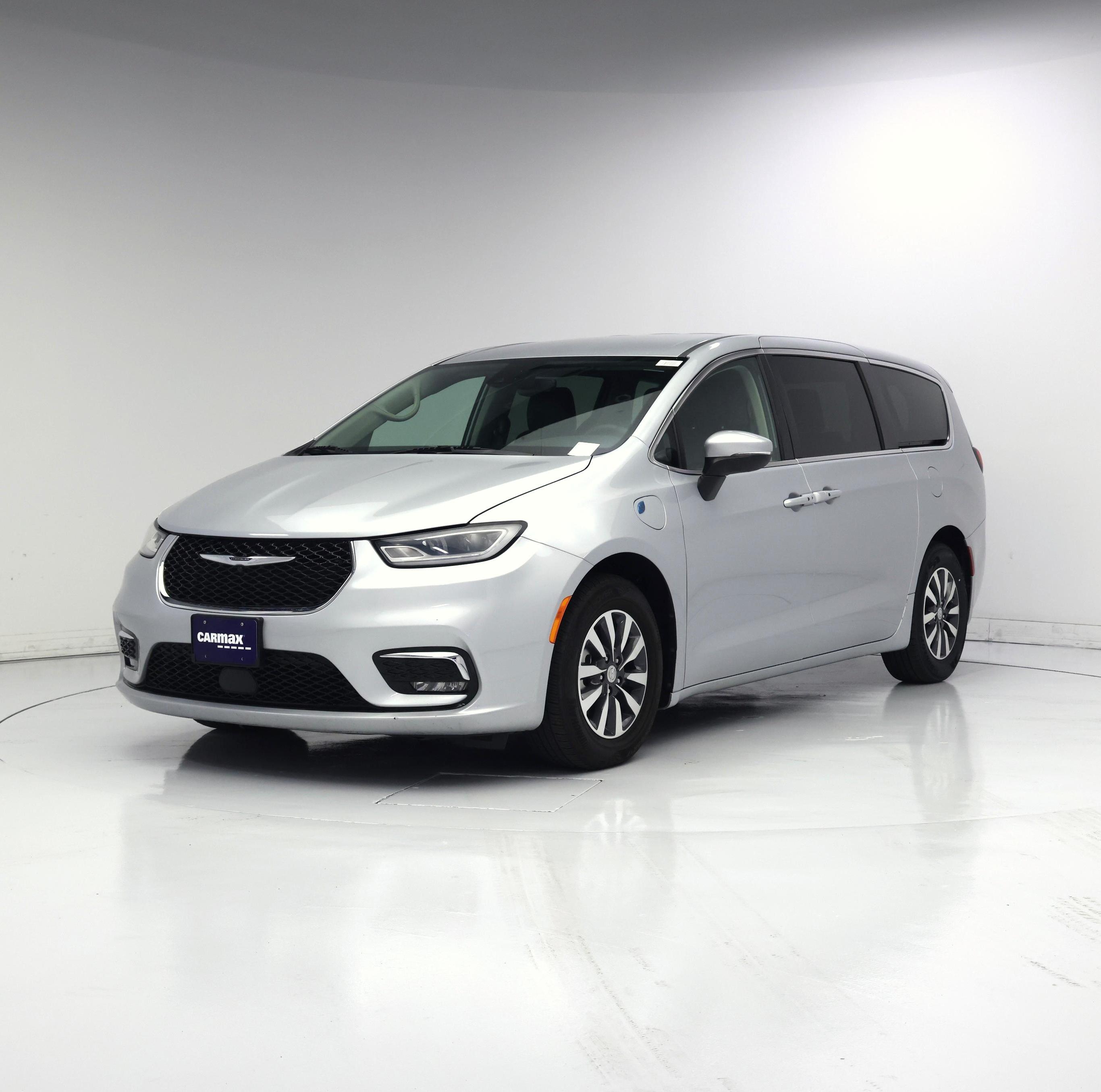 Thumbnail: 2023 Chrysler Pacifica - 4