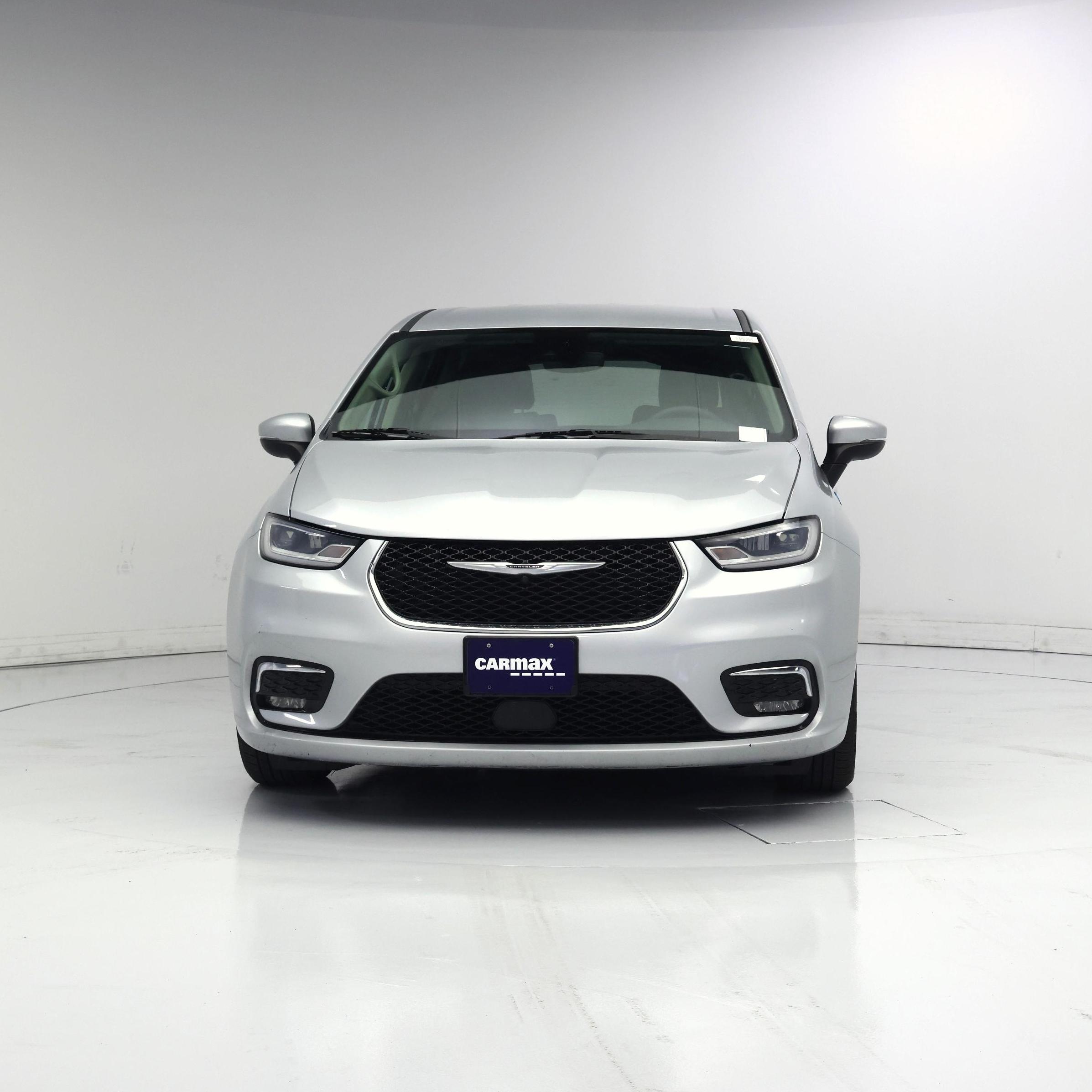 Thumbnail: 2023 Chrysler Pacifica - 5
