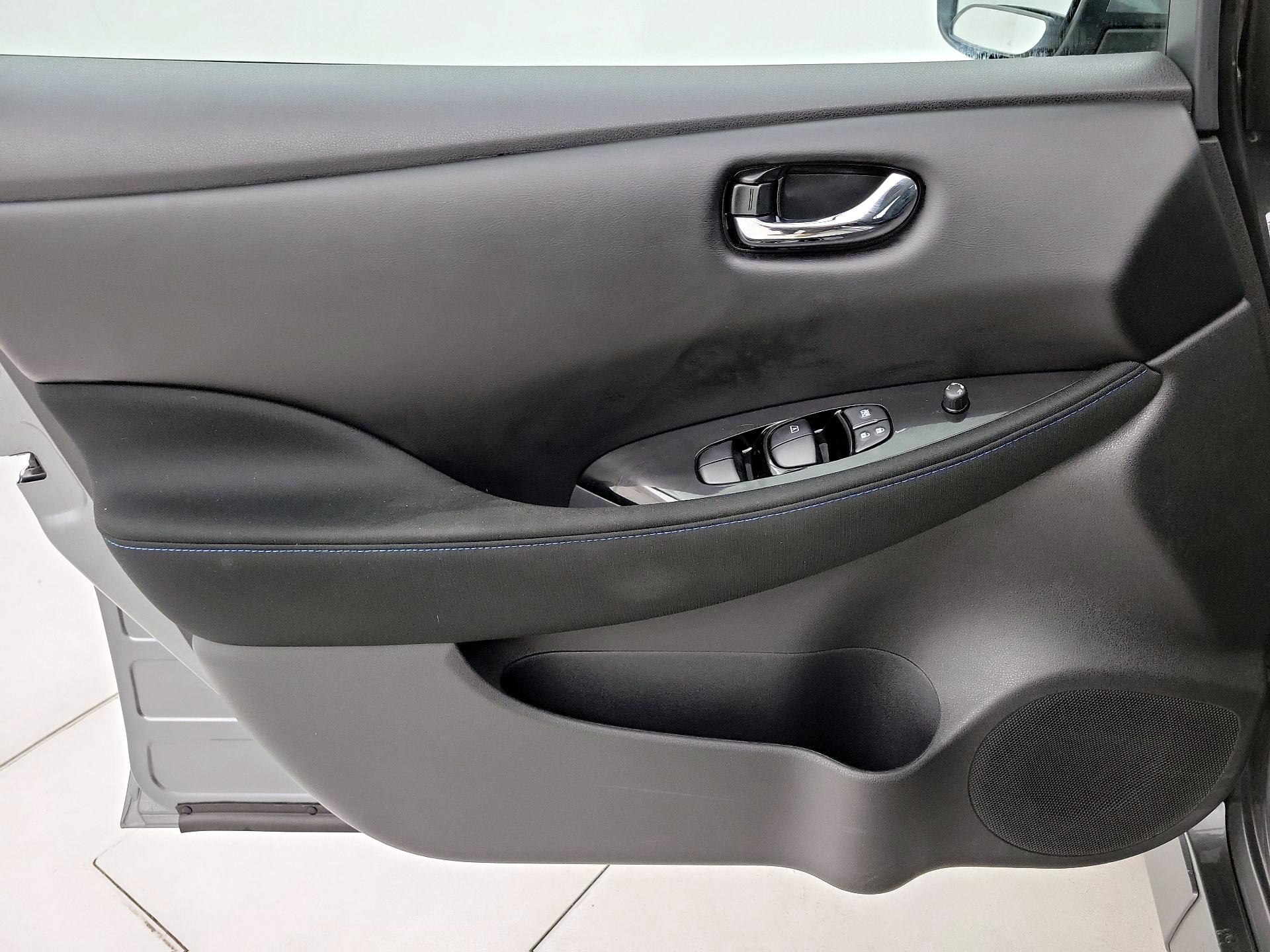 Thumbnail: 2024 Nissan Leaf - 12
