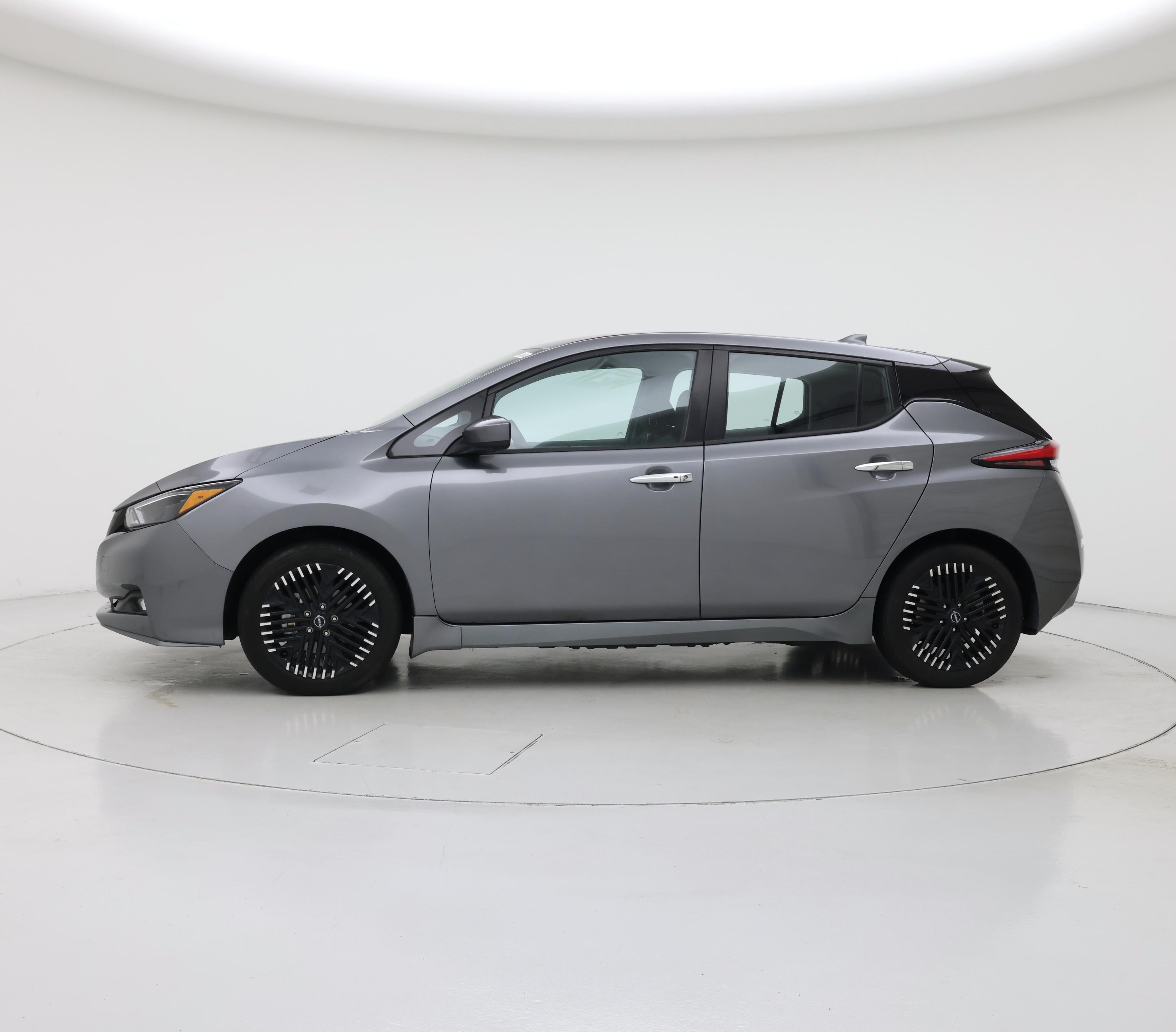 Thumbnail: 2024 Nissan Leaf - 3