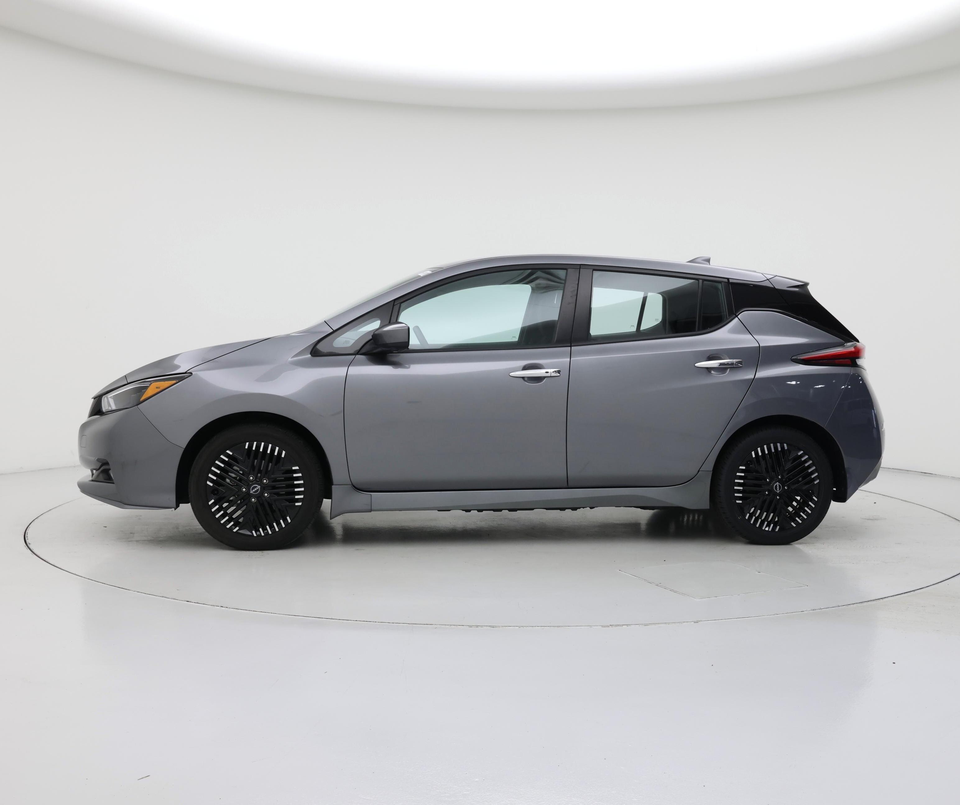 Thumbnail: 2024 Nissan Leaf - 3
