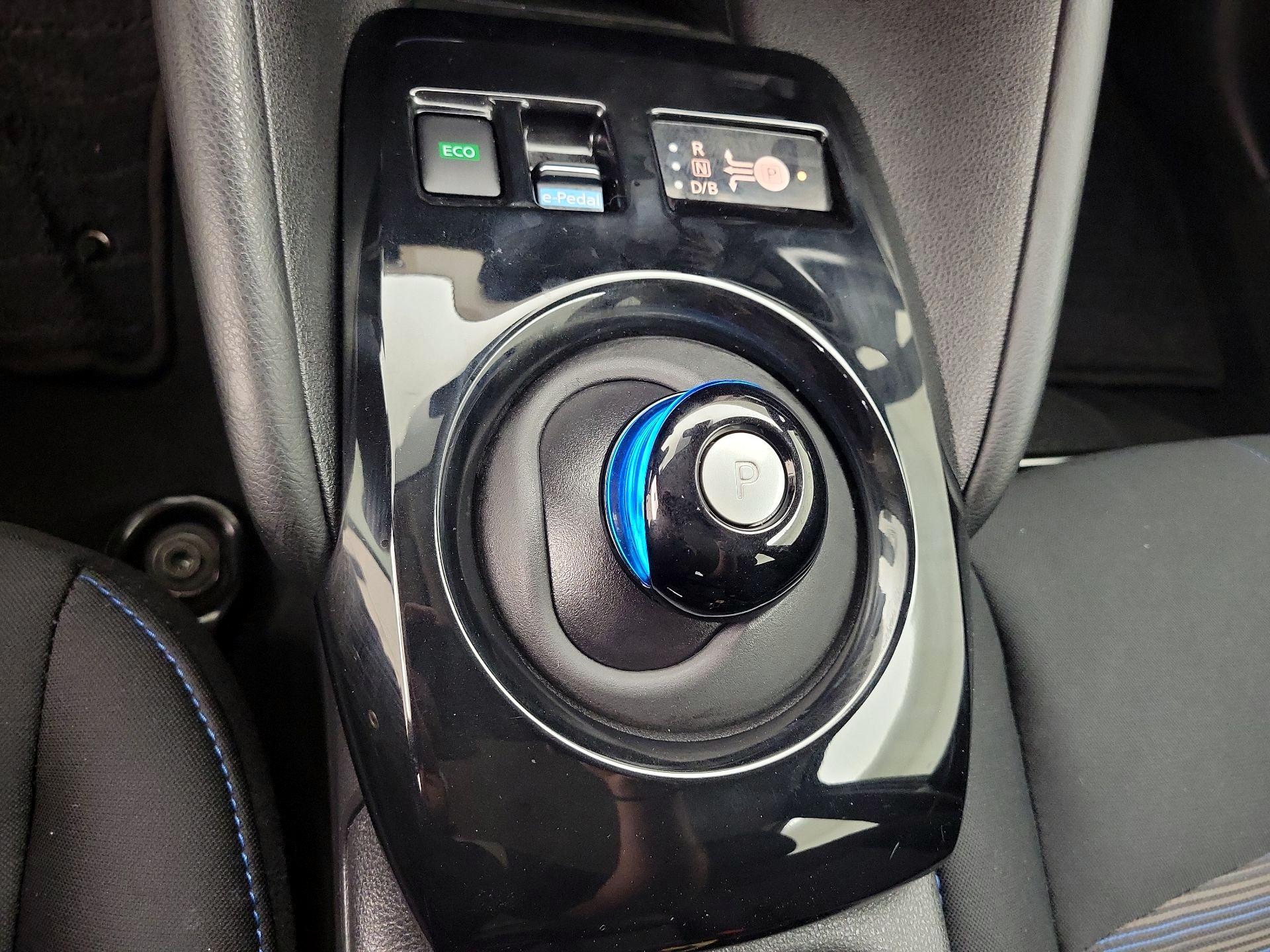 Thumbnail: 2024 Nissan Leaf - 18