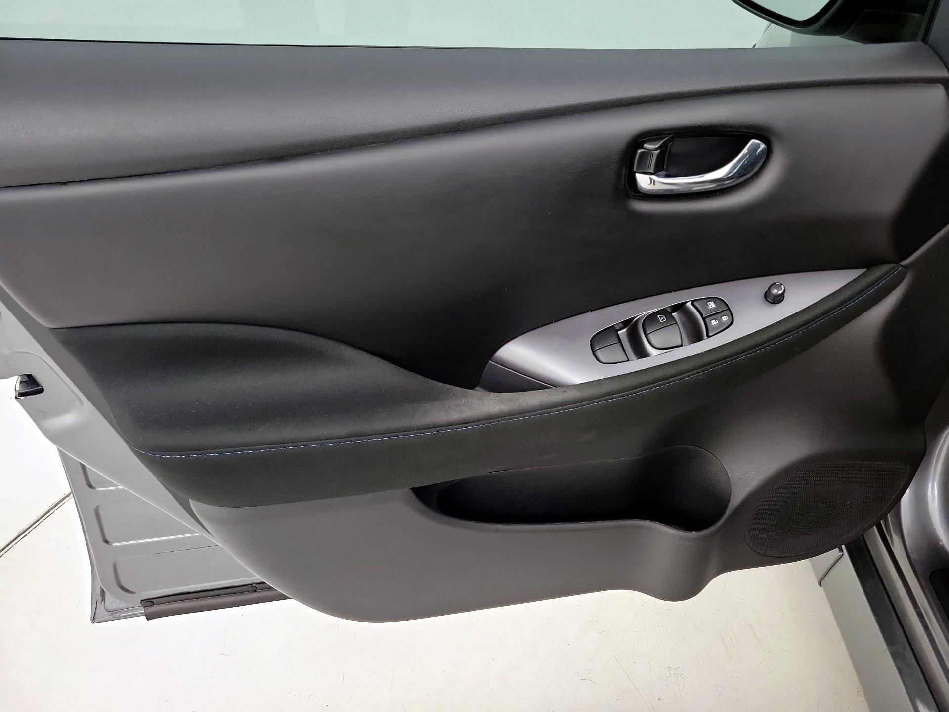 Thumbnail: 2024 Nissan Leaf - 12