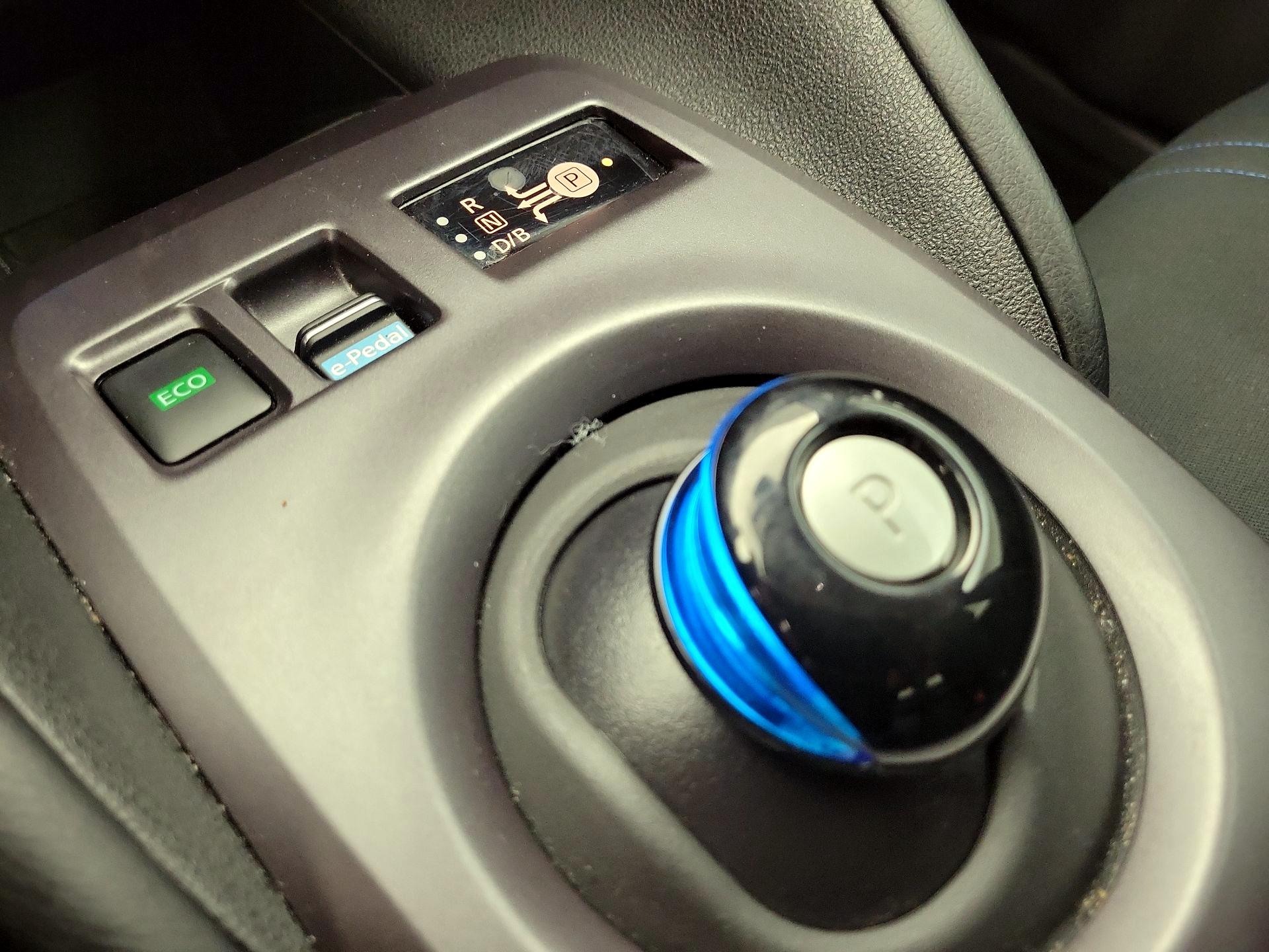 Thumbnail: 2024 Nissan Leaf - 17