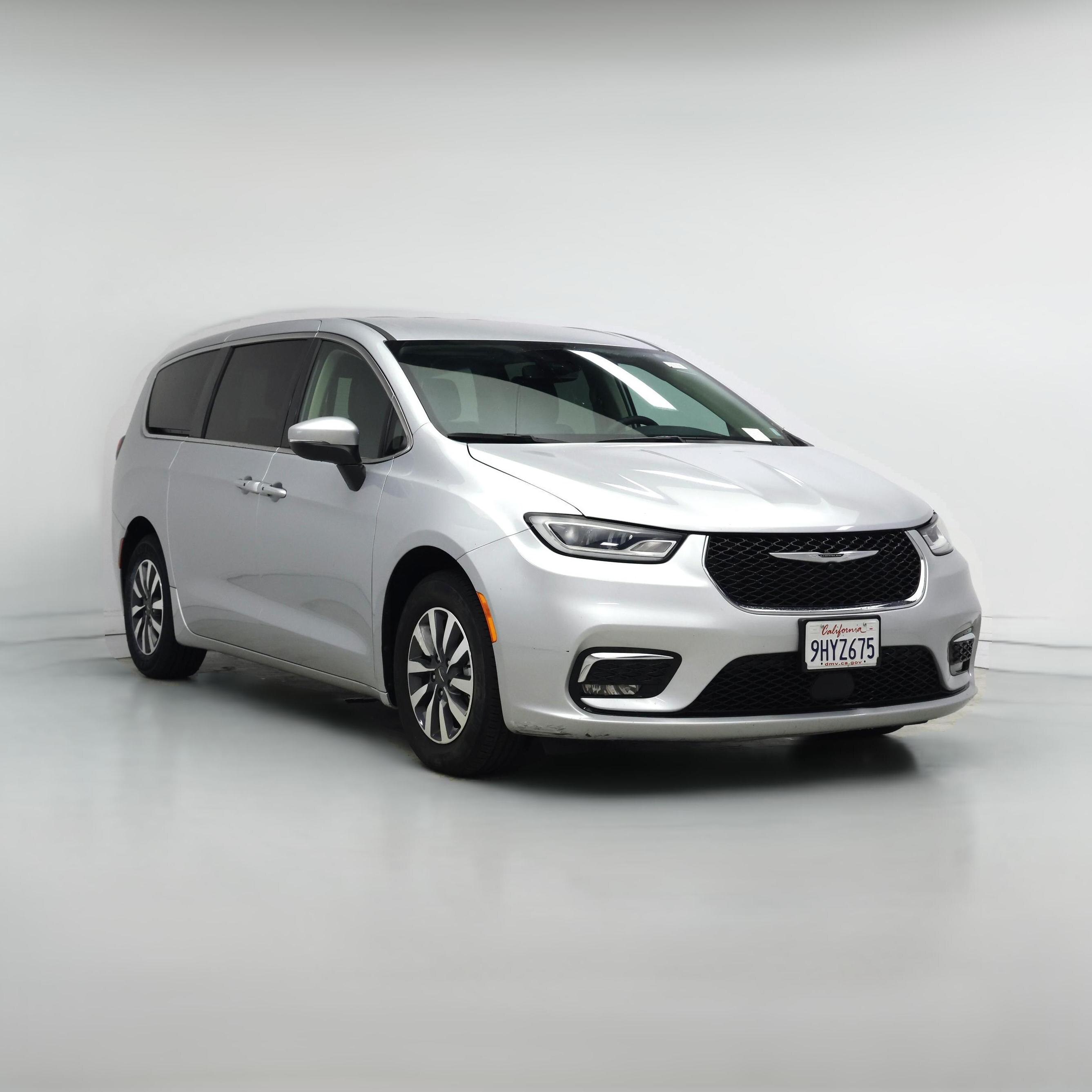 Thumbnail: 2023 Chrysler Pacifica - 1