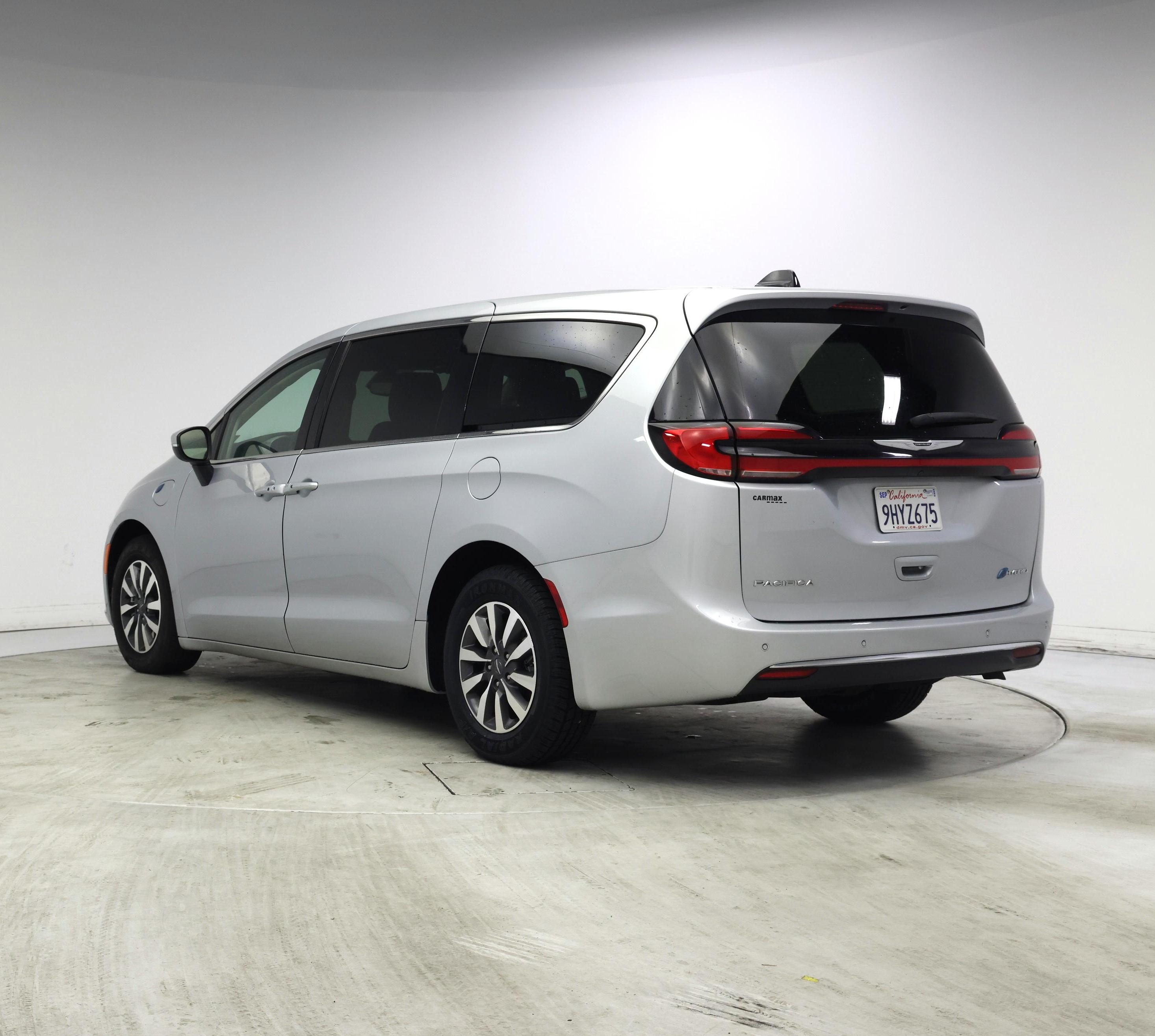 Thumbnail: 2023 Chrysler Pacifica - 2