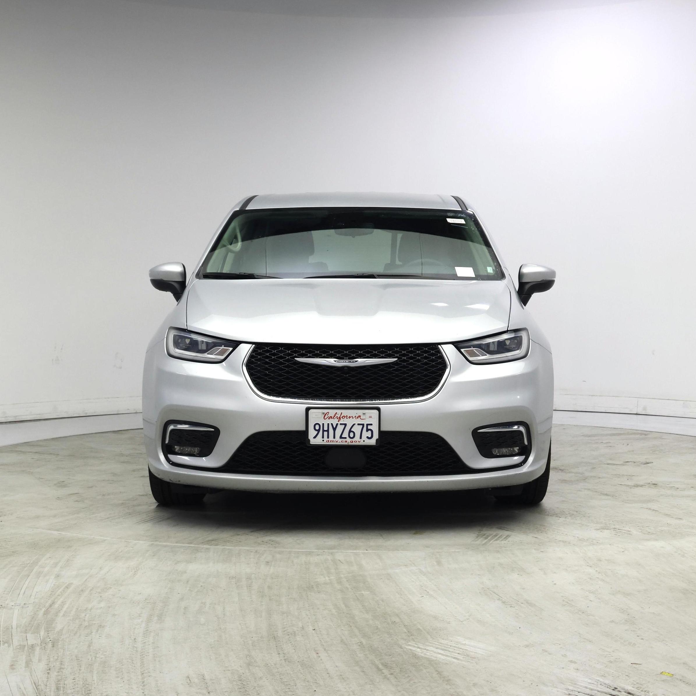 Thumbnail: 2023 Chrysler Pacifica - 5