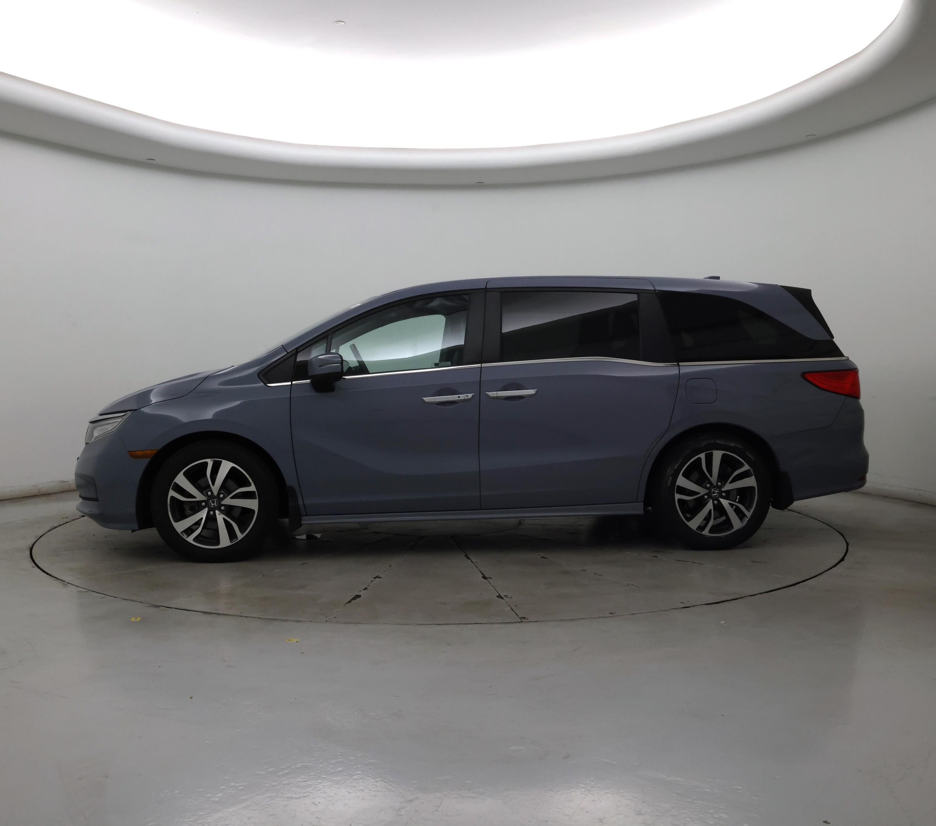 Thumbnail: 2023 Honda Odyssey - 3