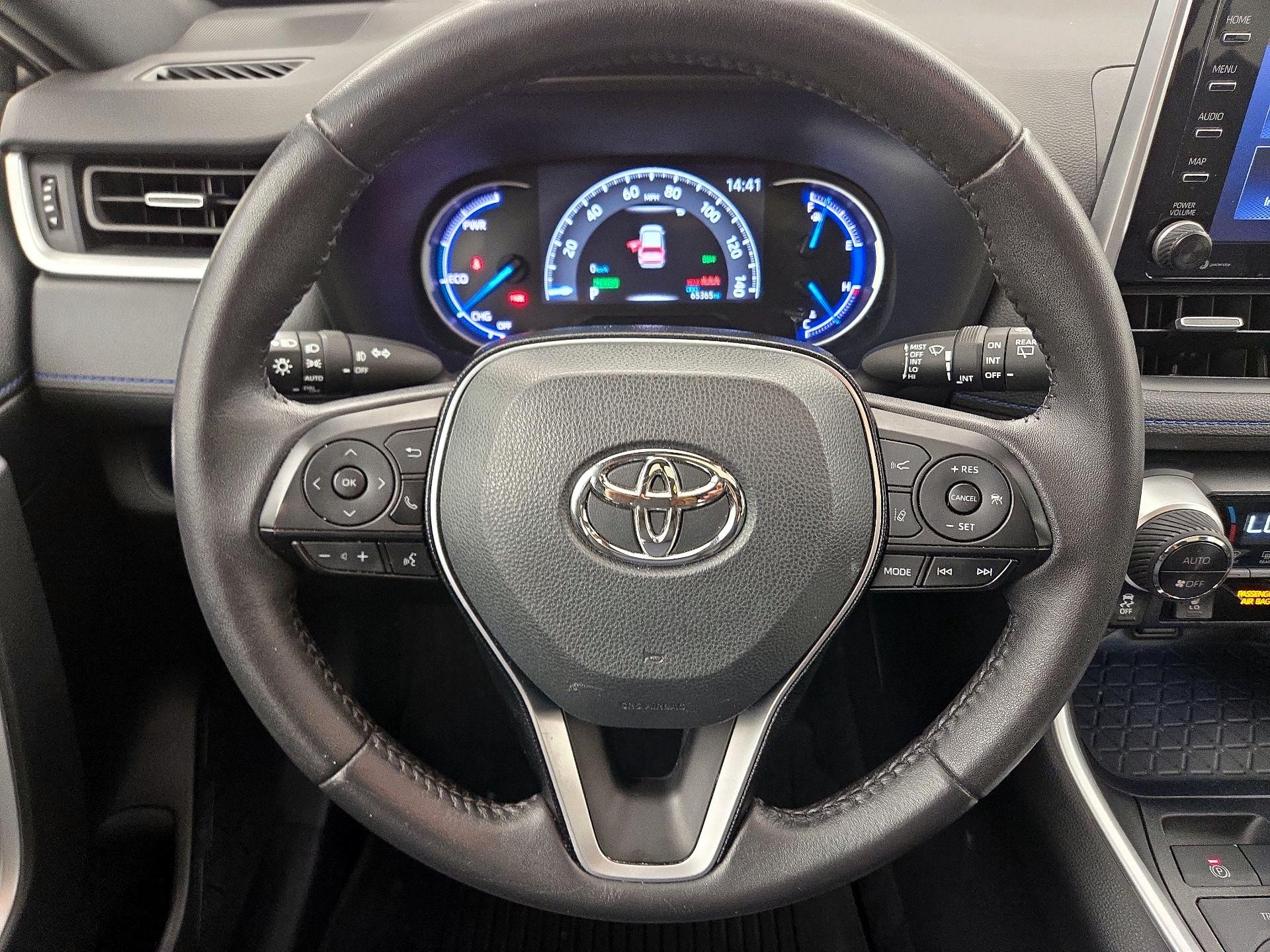 Thumbnail: 2021 Toyota RAV4 - 10