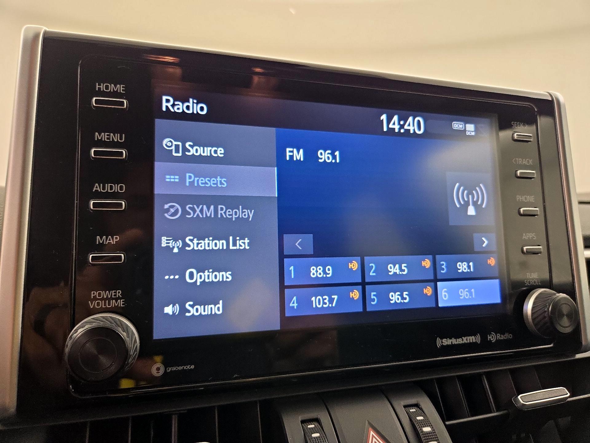 Thumbnail: 2021 Toyota RAV4 - 15